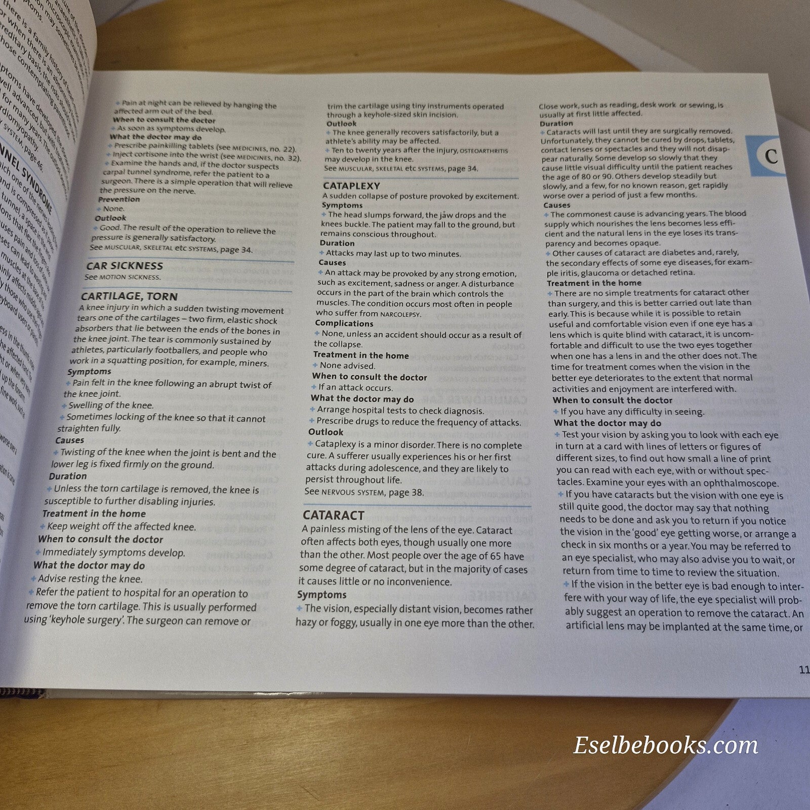 Australian Family Medical Adviser An A-Z Guide to Health Problems By Reader's...