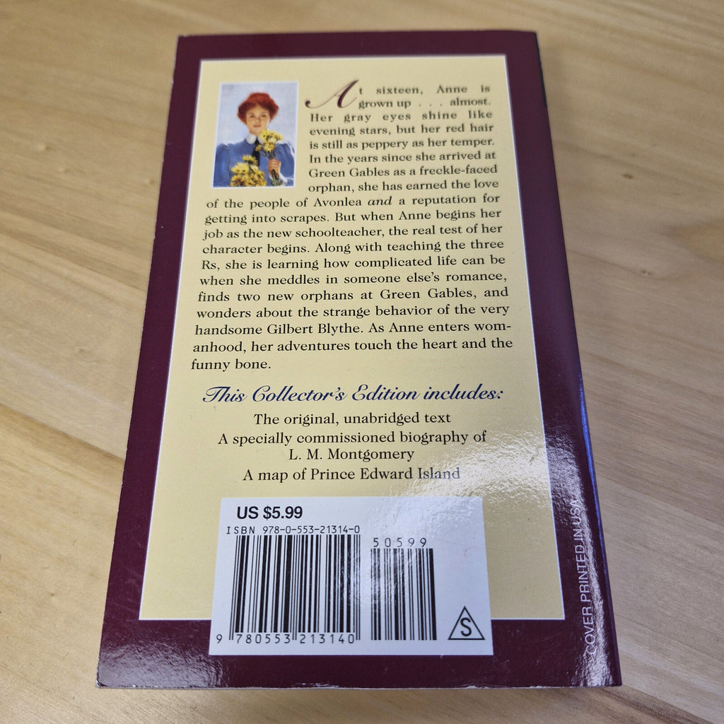 Classic children's fiction: Anne of Avonlea by L M Montgomery - paperback