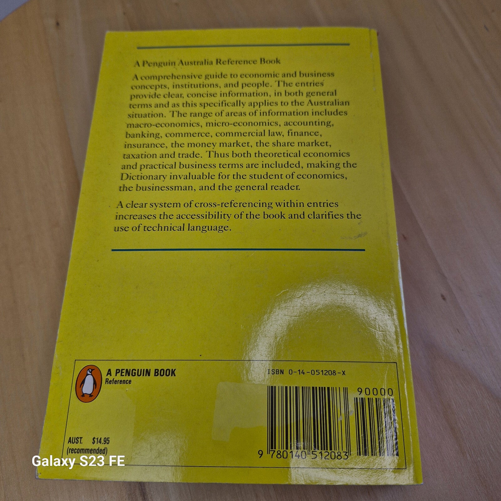 The Penguin Macquarie Dictionary of Economics & Finance 1988 - paperback