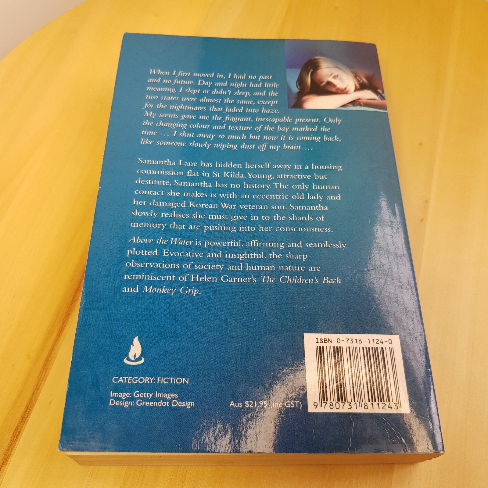 Australian fiction - Above the Water A Novel By Margaret Bearman · 2002 - pap...