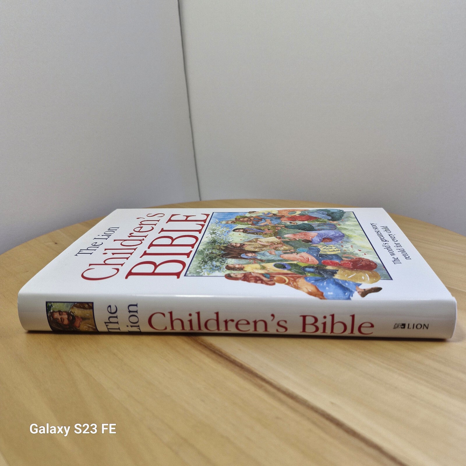 The Lion Children's Bible By Pat Alexander · 2004 - AS NEW hardback