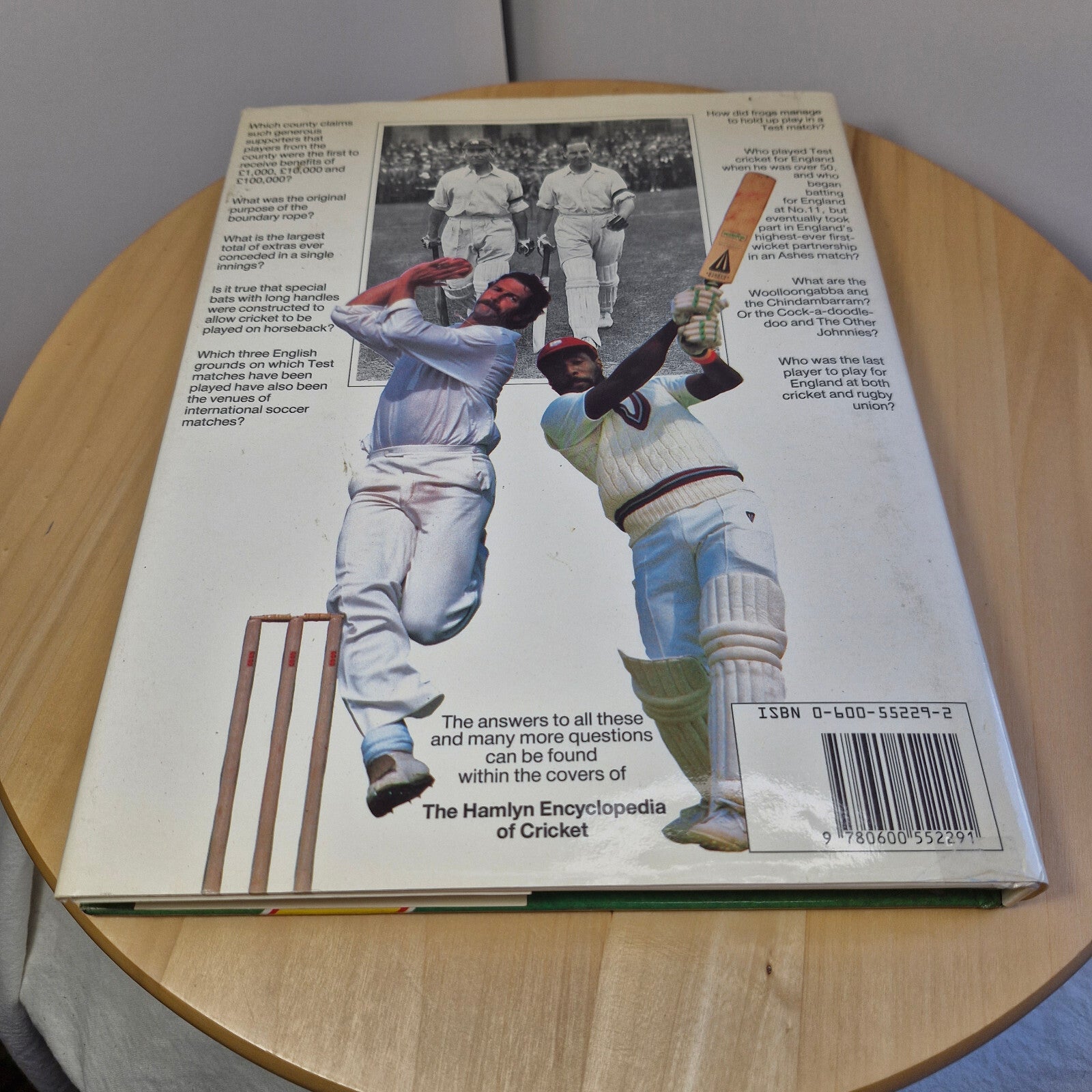 Sport: The Hamlyn Encyclopedia of Cricket By Peter Wynne-Thomas, Peter Arnold...