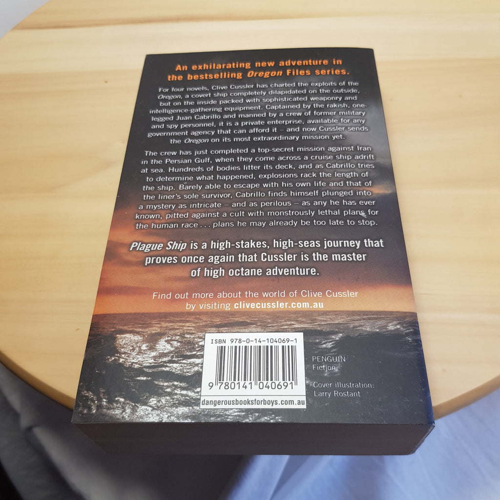 4 x Clive Cussler book bundle - Inca Gold/Treasure of Khan/The Navigator/Plag...