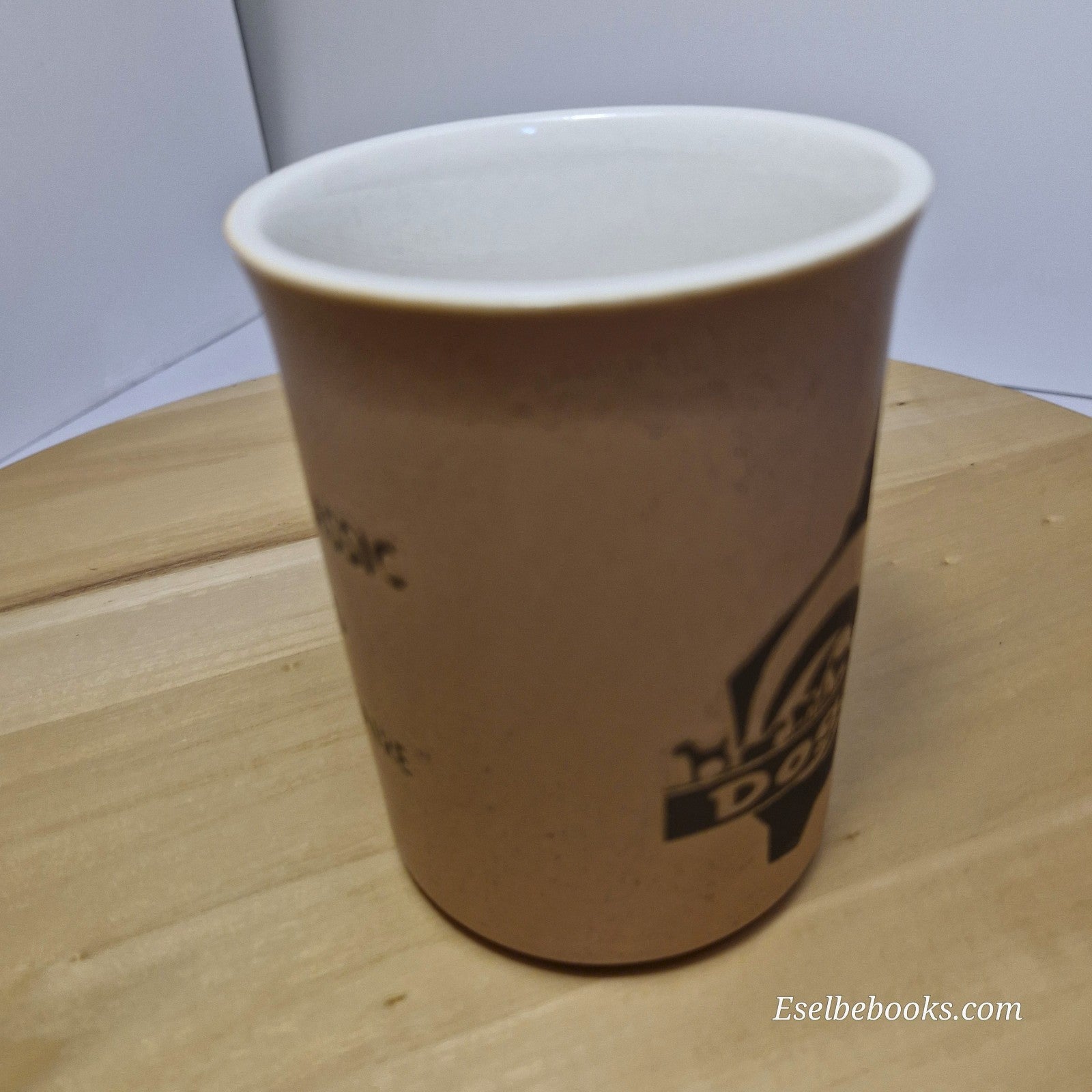 Sandalwood collectible ceramic mug - Dogs West, Western classic steward