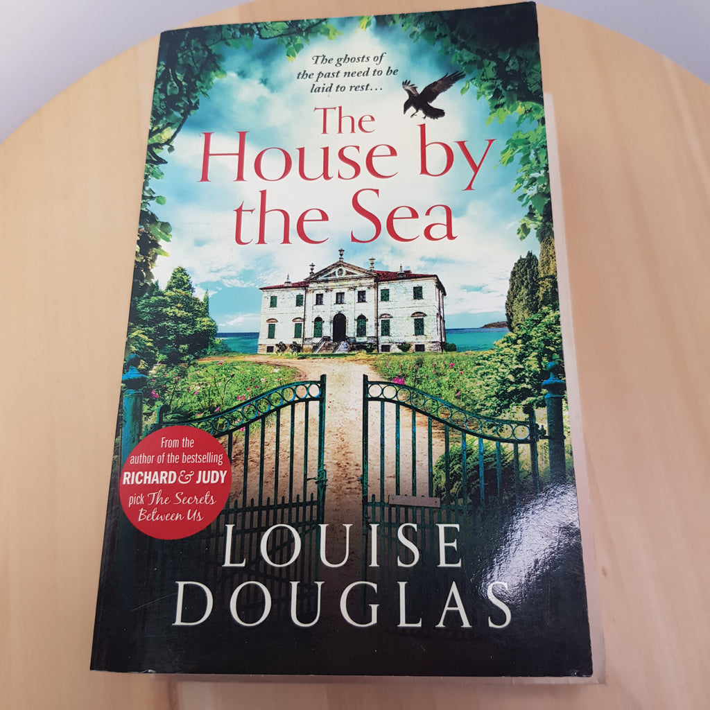 The vanishing act of Esme Lennox - The house by the sea - The misfit  - paper...