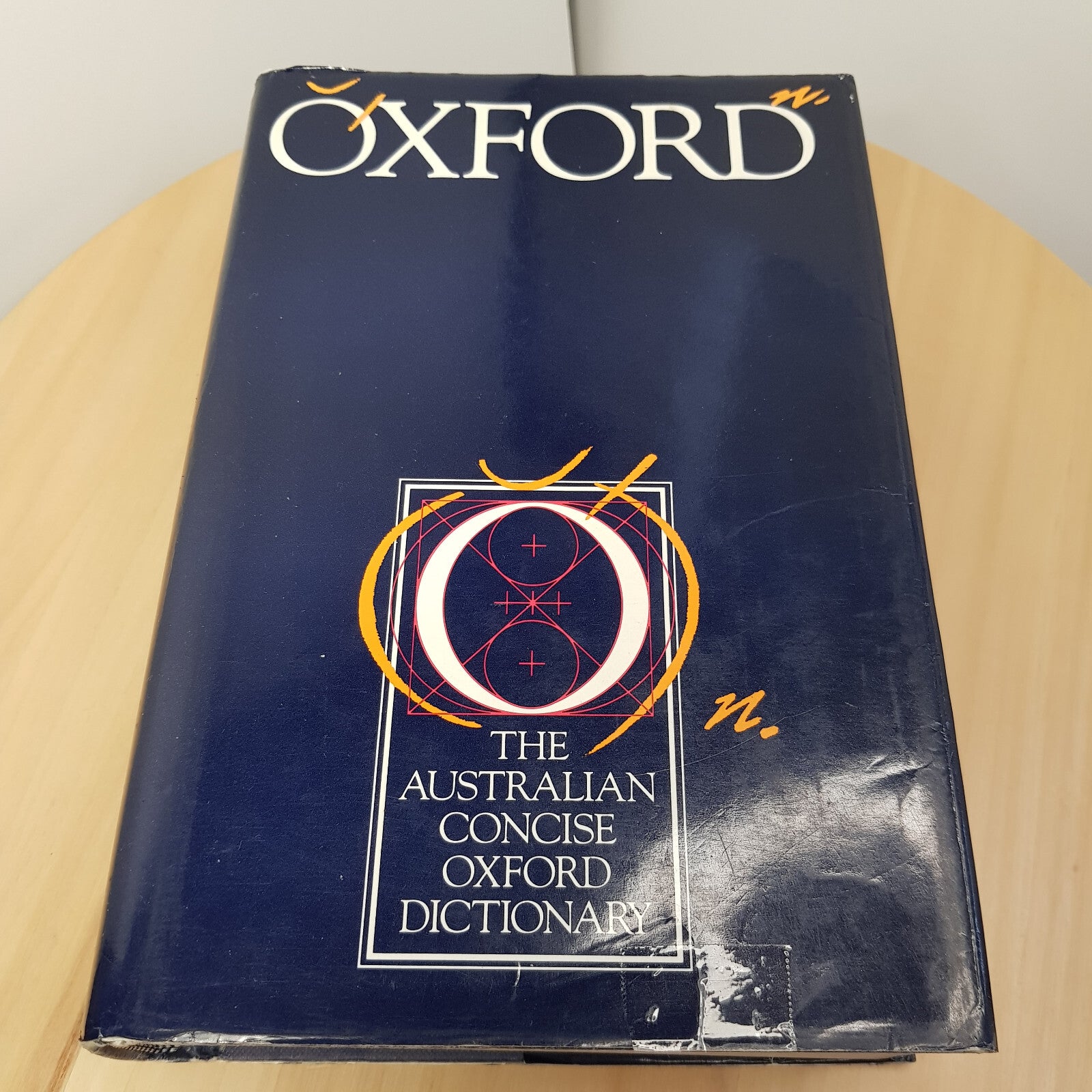 The Australian Concise Oxford Dictionary of Current English - hardback with d...