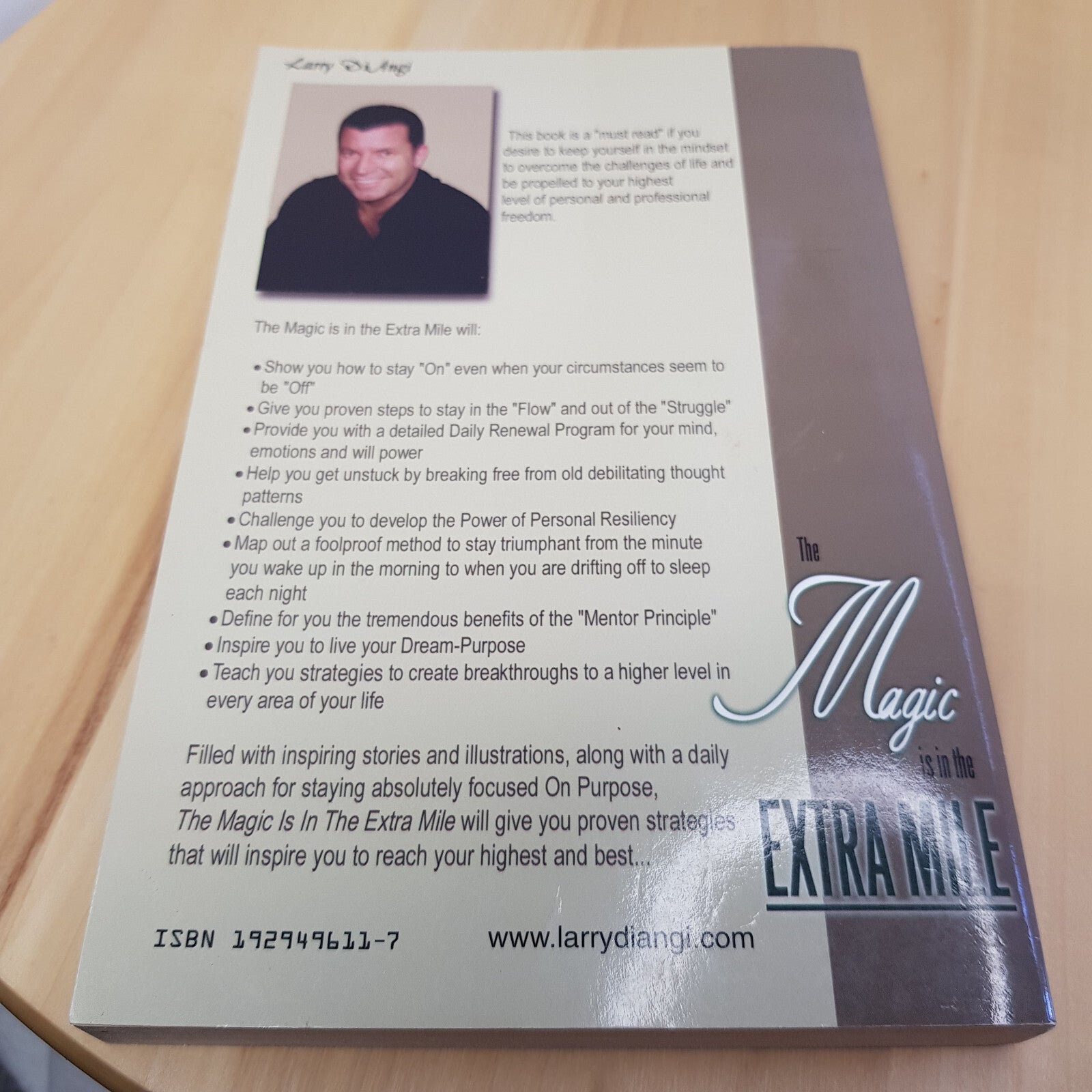 Bundle x 2 self-help books - The Magic is in the extra mile & Illuminations -...