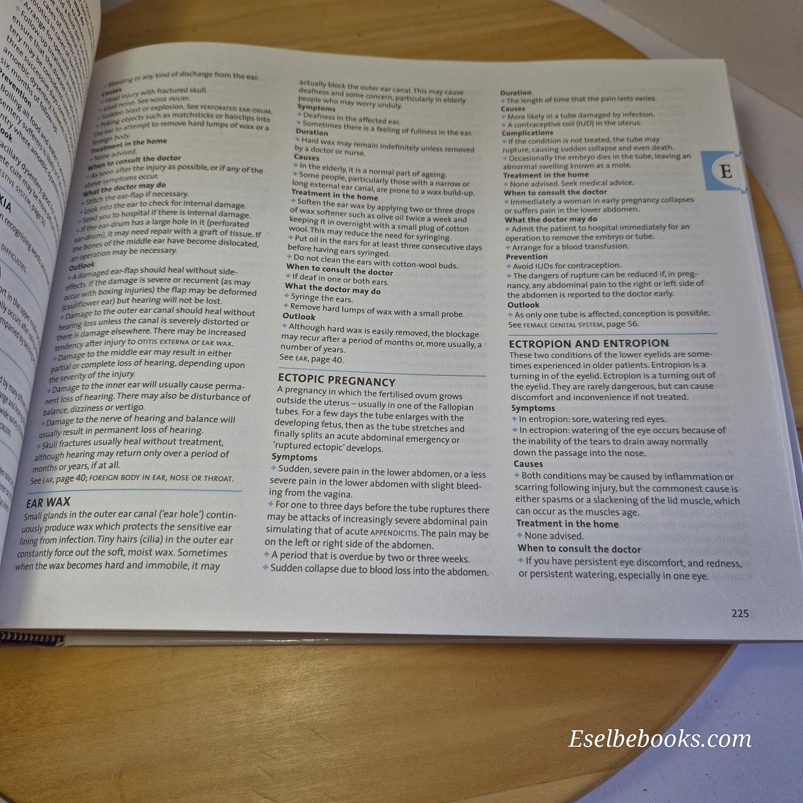 Australian Family Medical Adviser An A-Z Guide to Health Problems By Reader's...