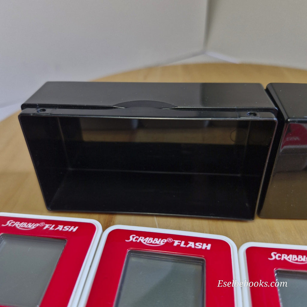 Scrabble Flash - Electronic travel work game - batteries needed