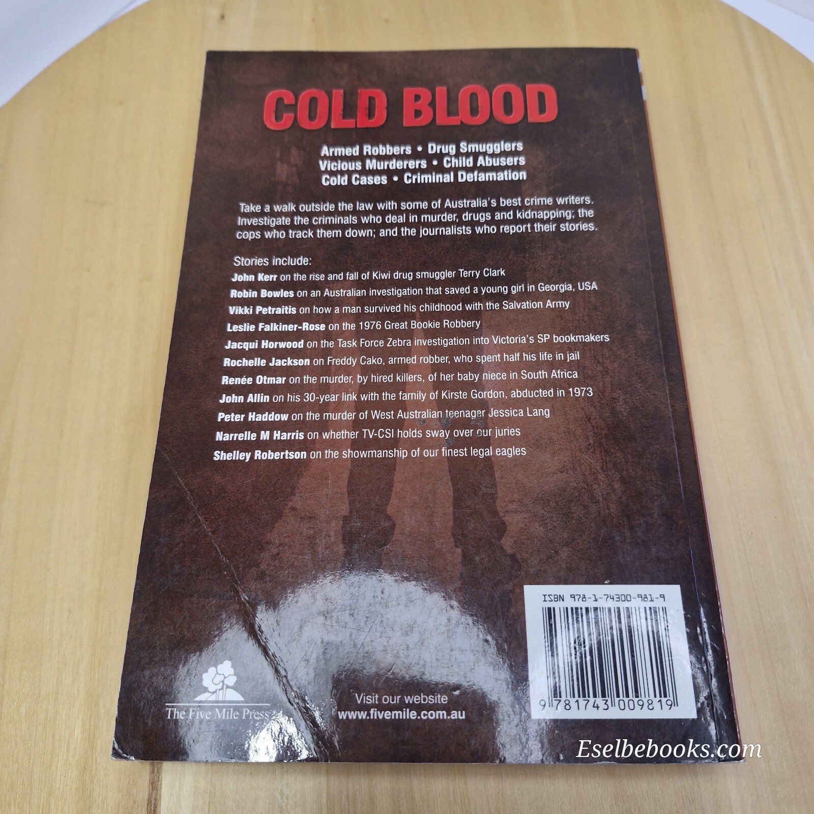 Cold blood - Australian true crime stories by Lindy Cameron - paperback