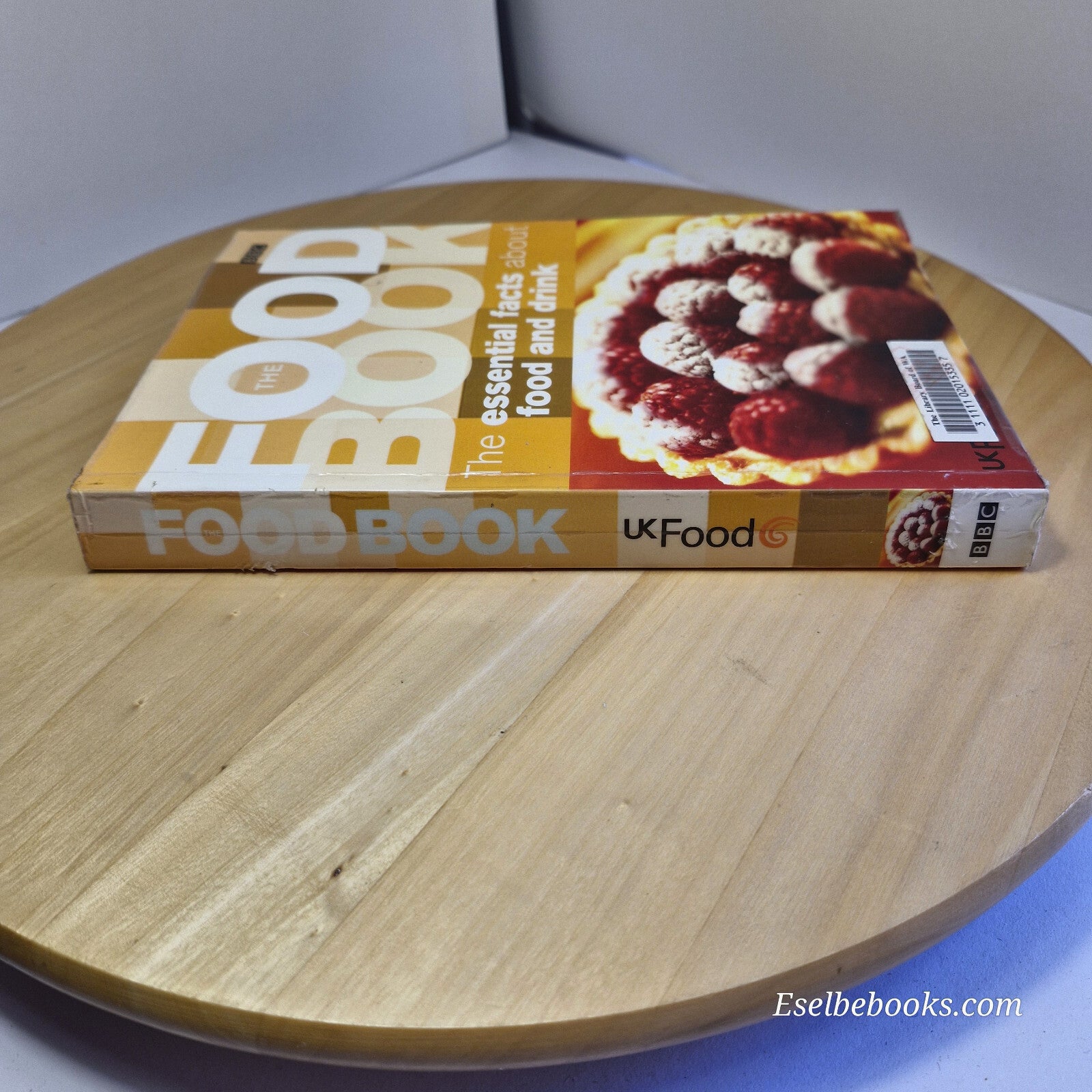 3 x nutrition/healthy eating/food knowledge books - paperbacks