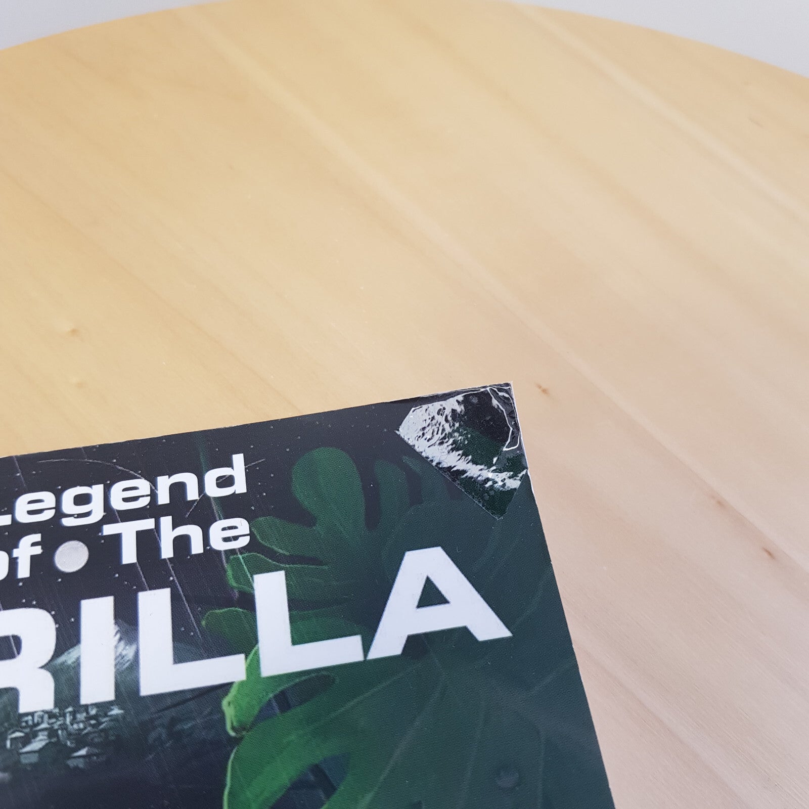 The Legend of the Gorilla By John Karelis no. 1275/2000 signed· 2019 - paperback