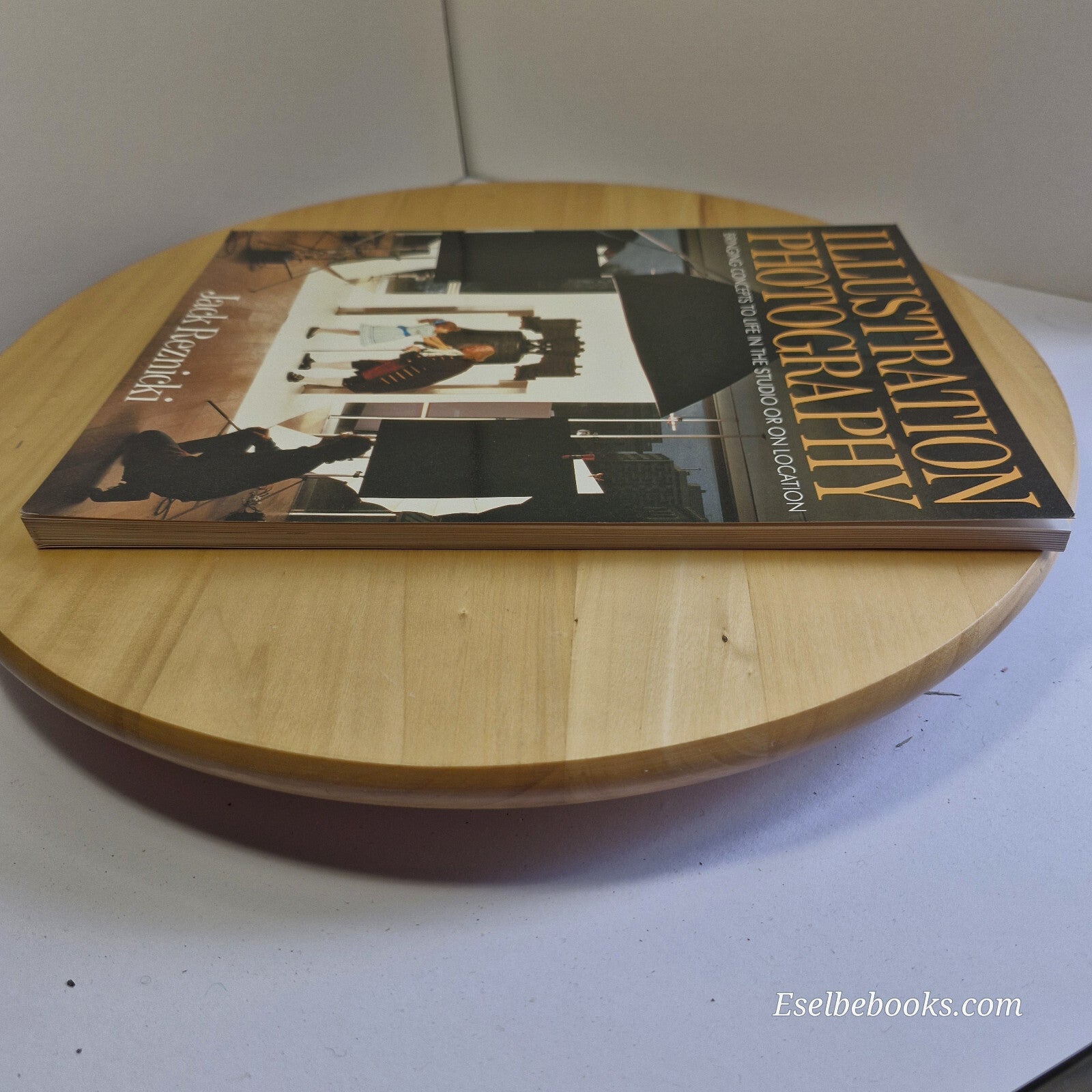 Illustration Photography By Jack Reznicki · 1987 - vintage paperback