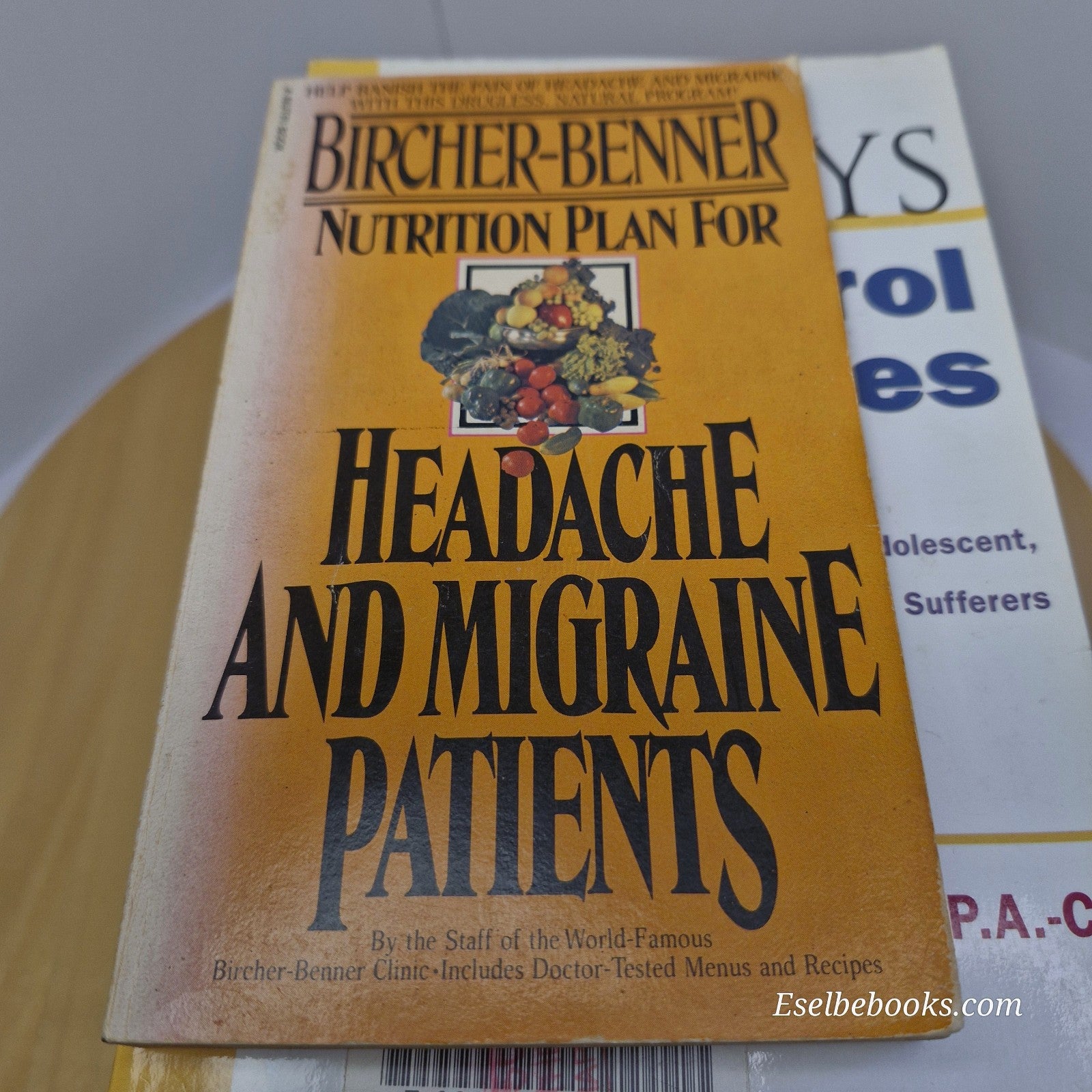 Various migraine/headache patient guide books - buy 2 or more for discount