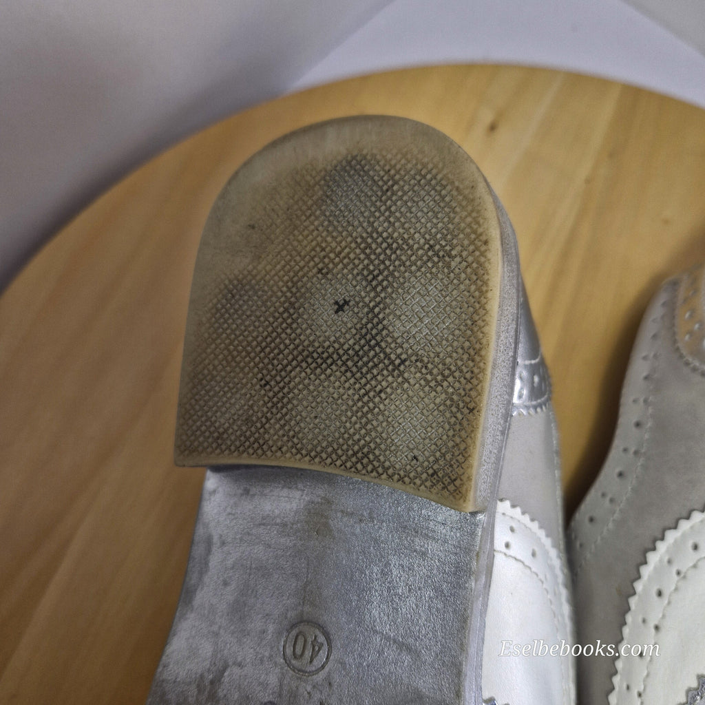 Bellucci size 40 lace up shoes - silver/white/beige with grey rubber soles