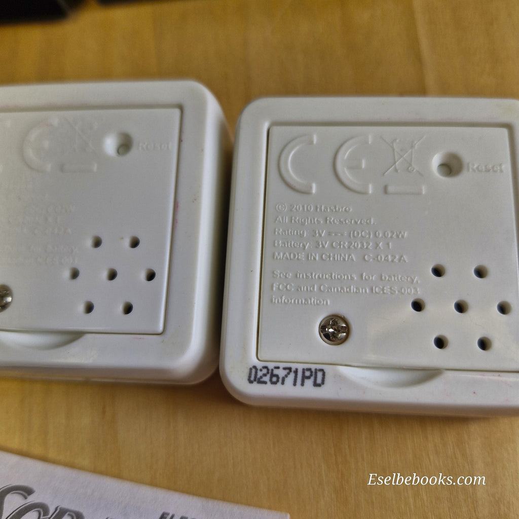 Scrabble Flash - Electronic travel work game - batteries needed