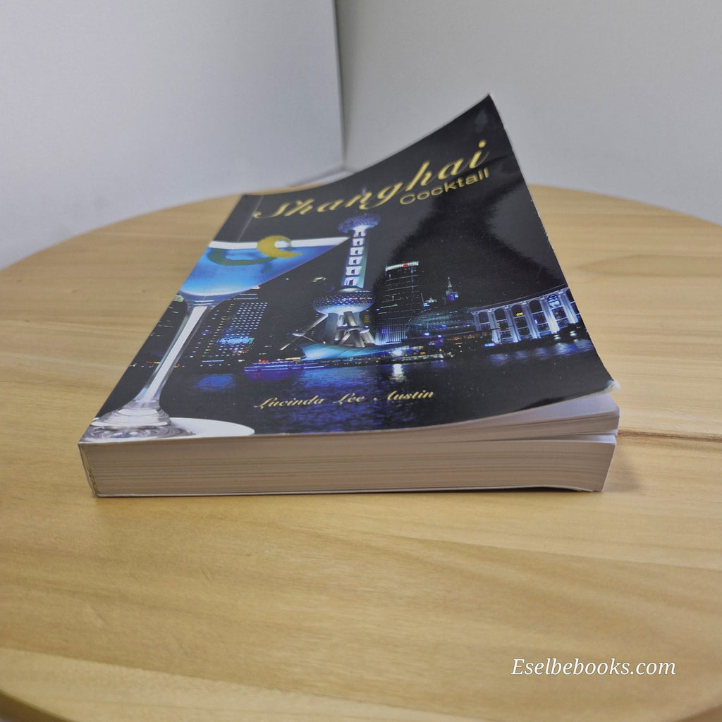 Shanghai Cocktail by Lucinda Lee Austin - paperback