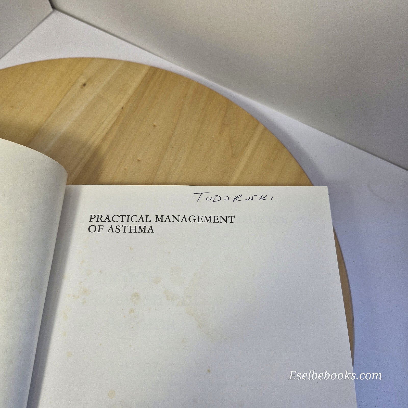 Health: Practical Management On Asthma By Timothy John Hayes Clark, John Rees...