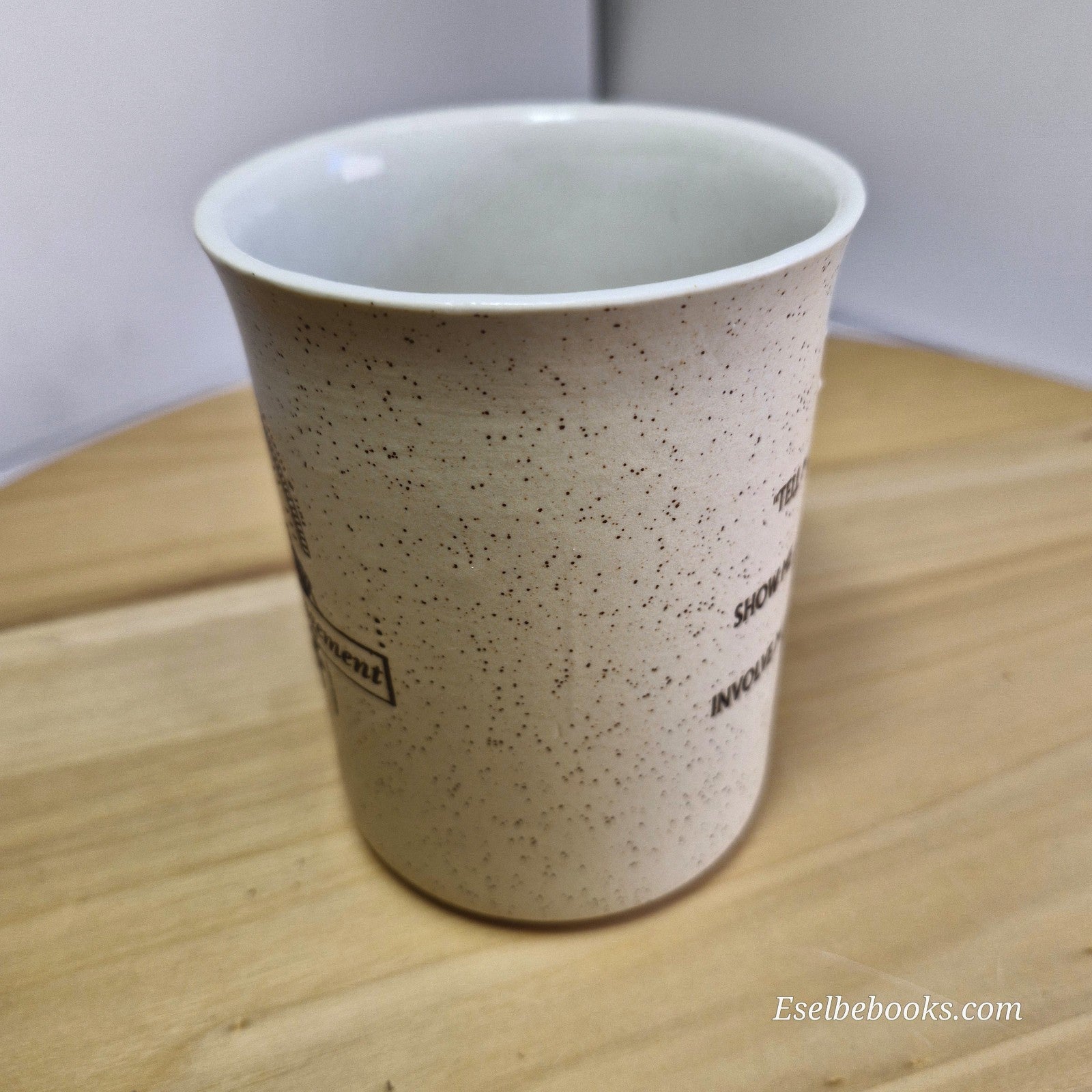 Sandalwood collectible ceramic mug - Leadership & Management