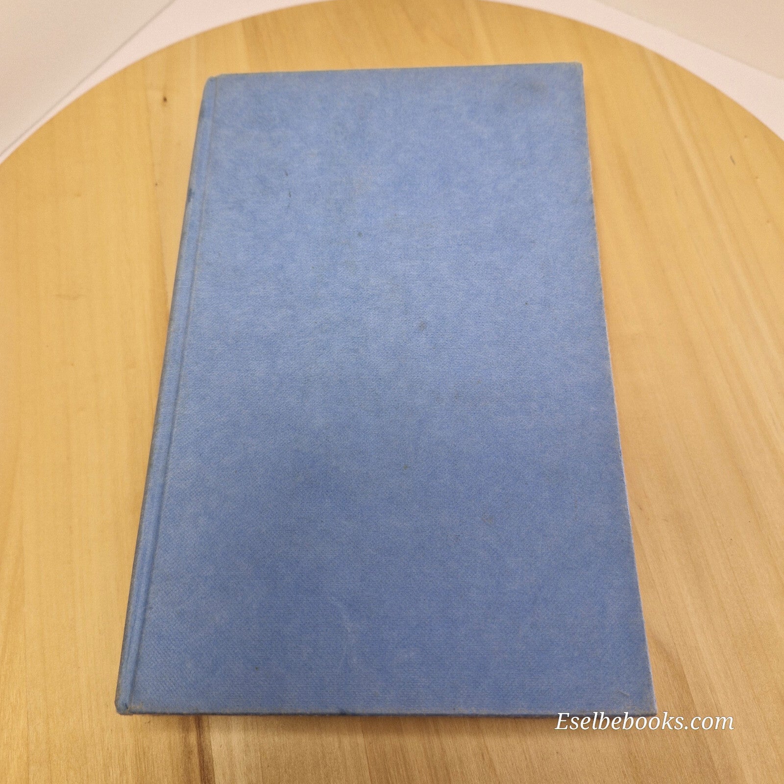 History: Amulets by Michael Howes - vintage hardback