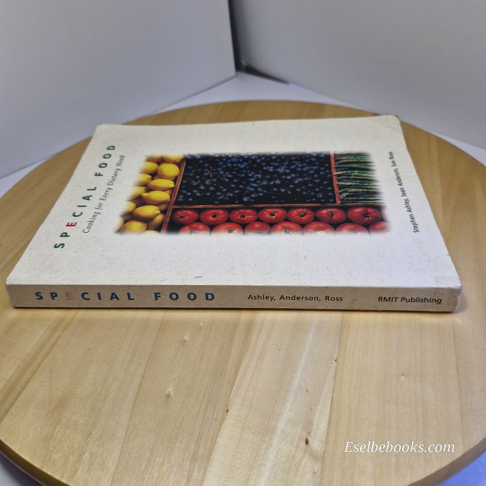 3 x nutrition/healthy eating/food knowledge books - paperbacks