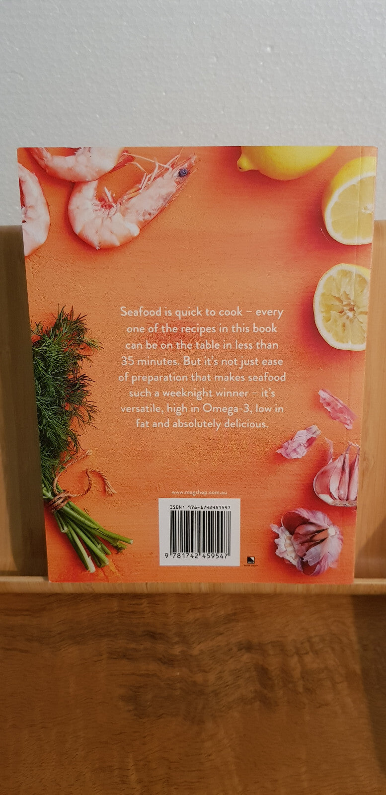 Cookbook: Fast Seafood by Woman's Day - paperback