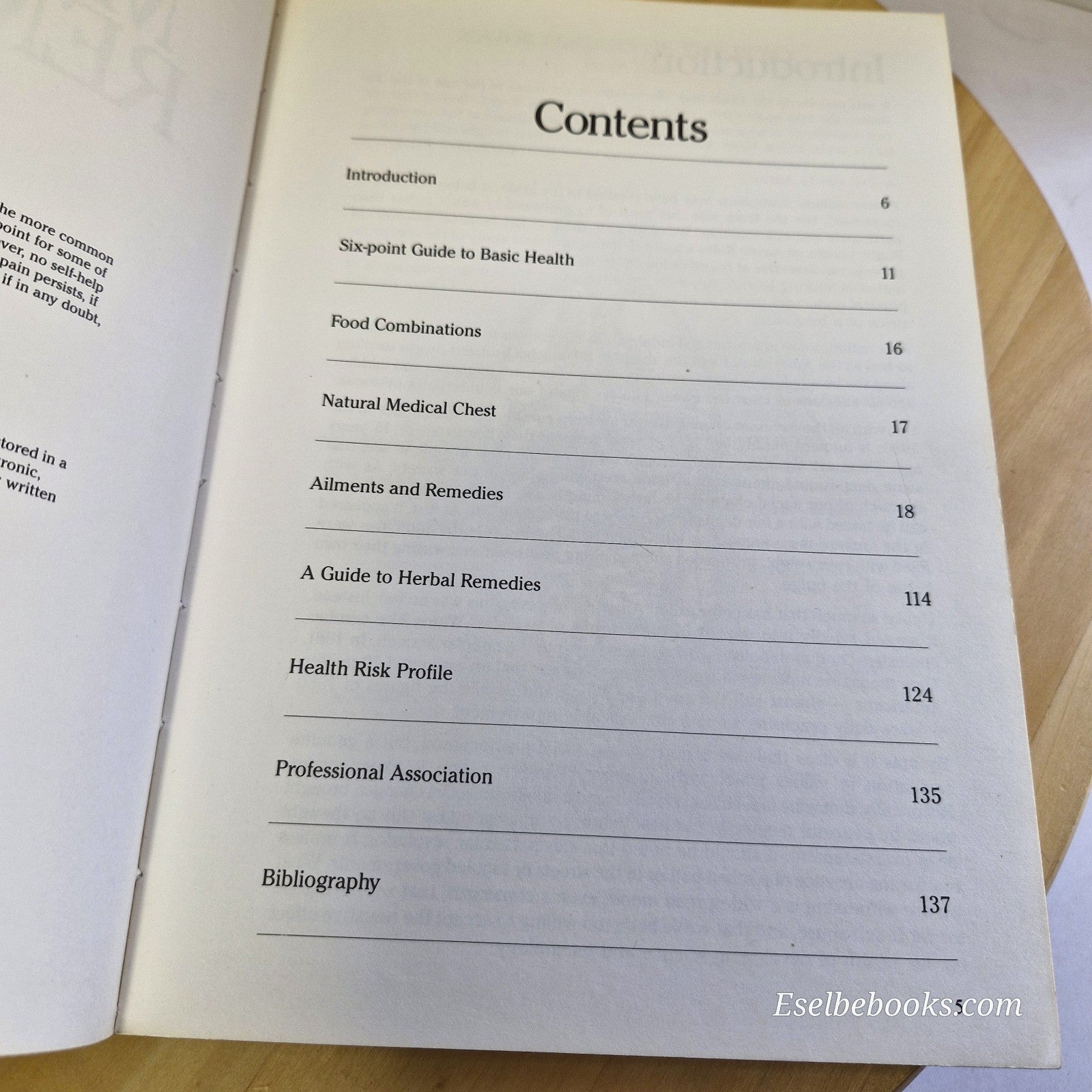 The Australian Family Guide To Natural Medical Remedies by Dr Bill Davison
