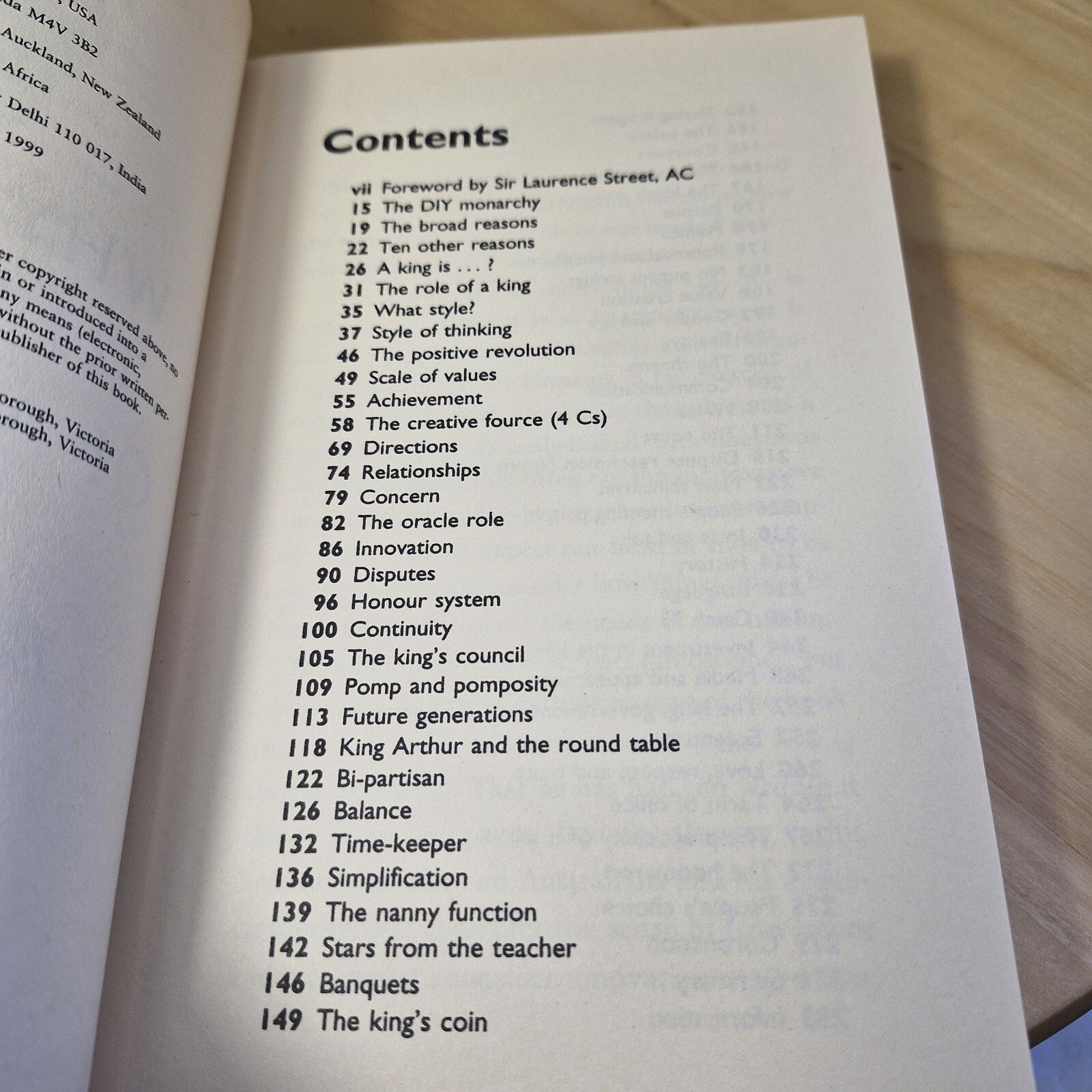 Why I Want to be King of Australia By Edward De Bono · 1999 - vintage paperback