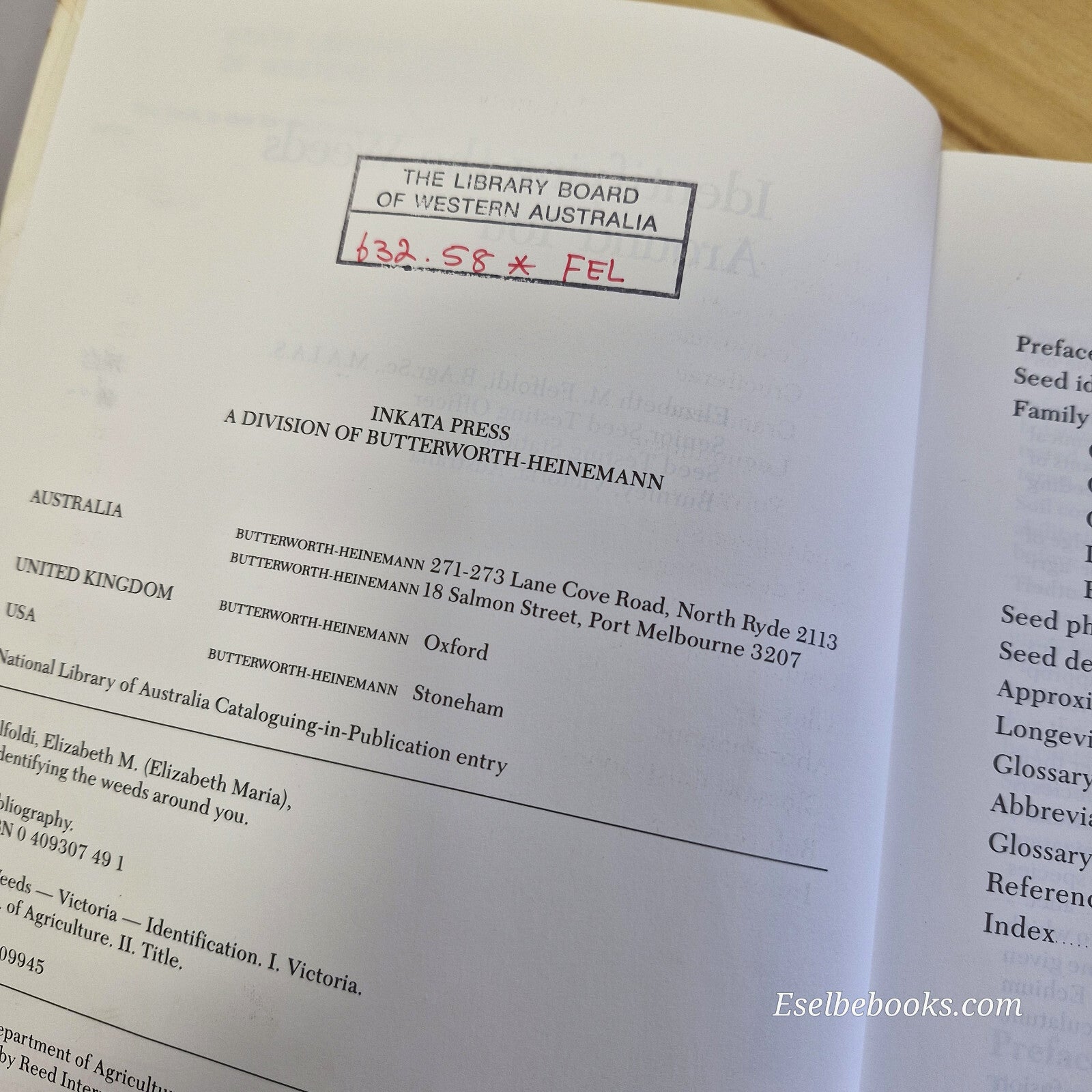 Identifying the Weeds Around You By Elizabeth Maria Felfoldi · 1993 - paperback