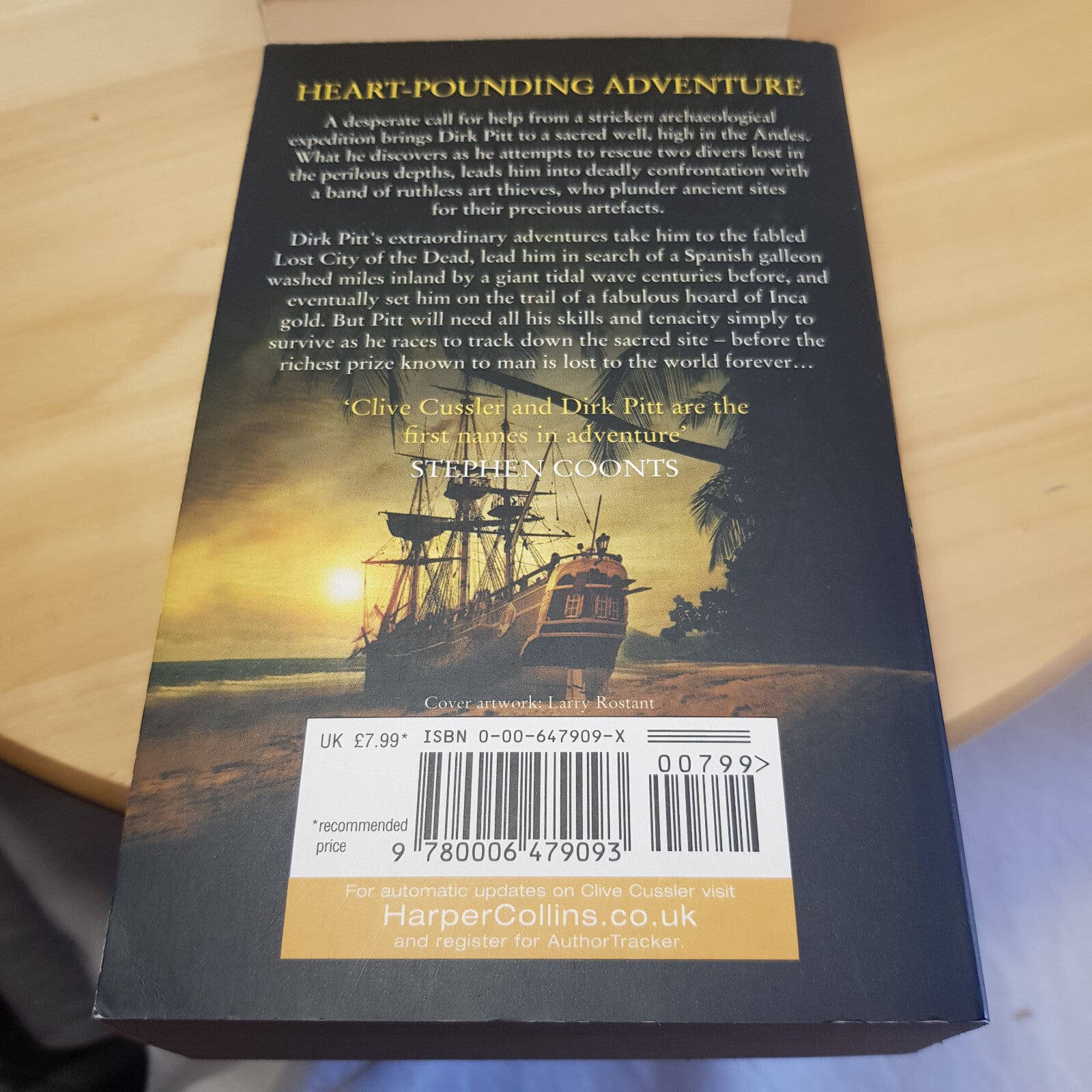 4 x Clive Cussler book bundle - Inca Gold/Treasure of Khan/The Navigator/Plag...