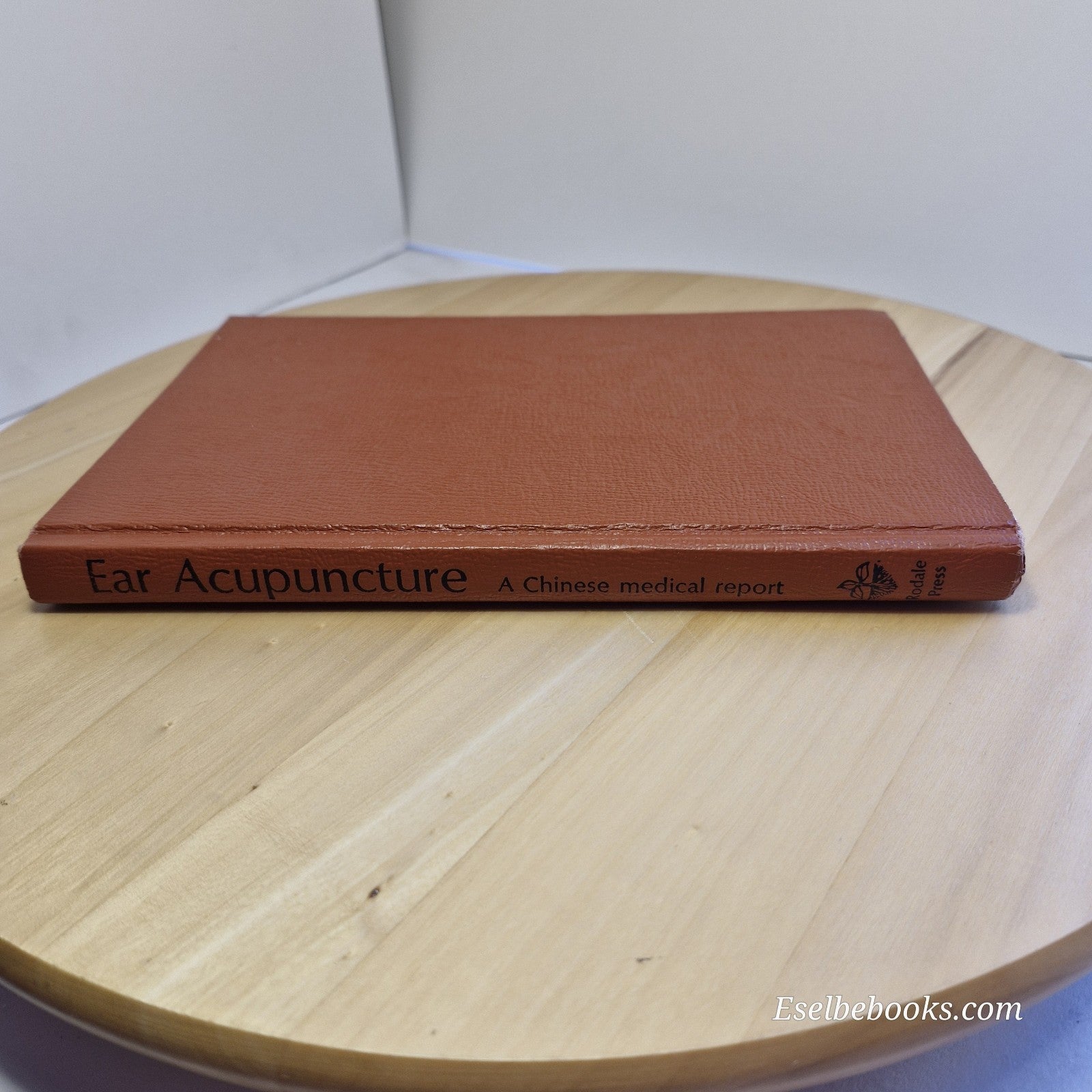 Ear Acupuncture, A Chinese Medical Report by Helena L. Huang 1974 - hardback