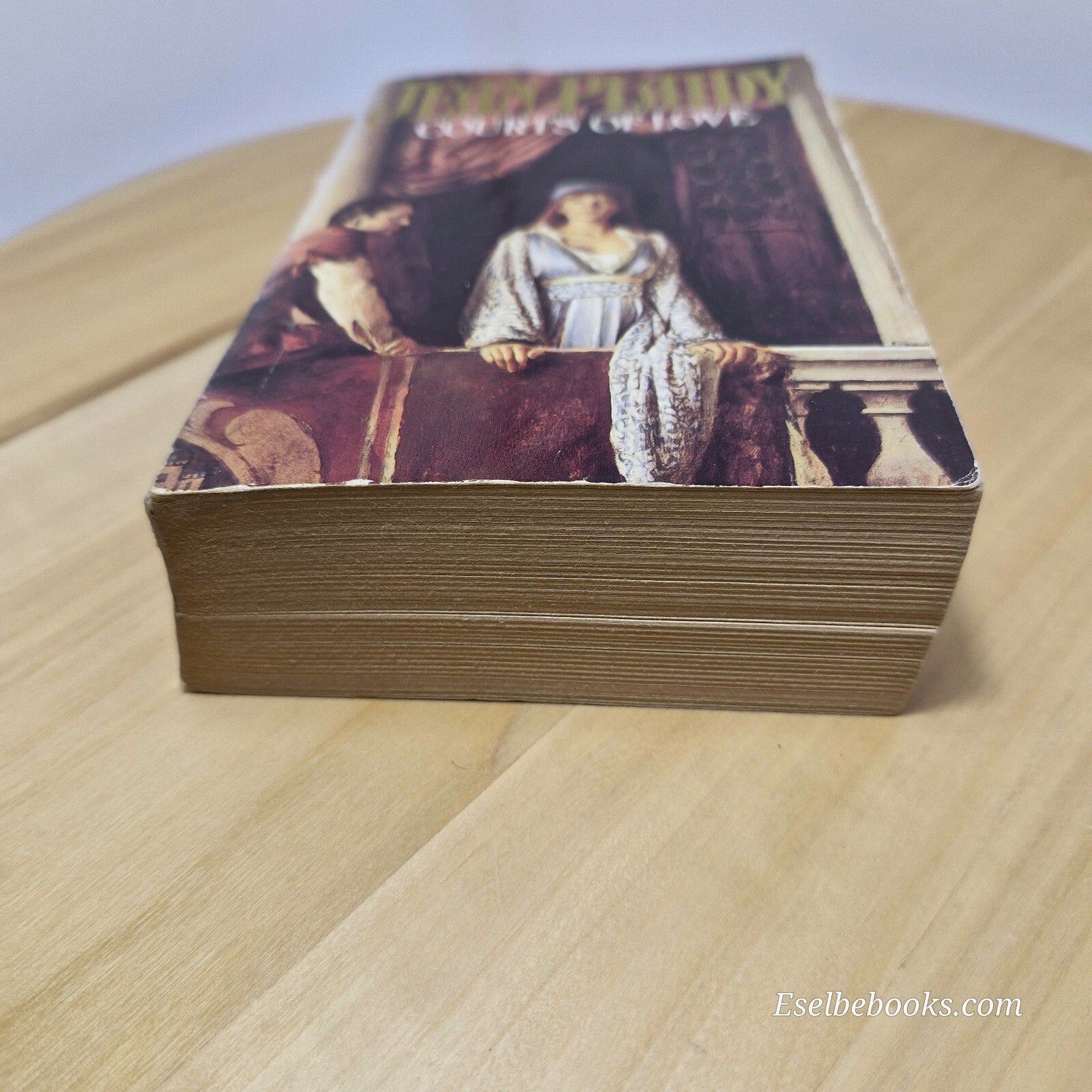 Historical fiction: Courts of love by Jean Plaidy - vintage paperback