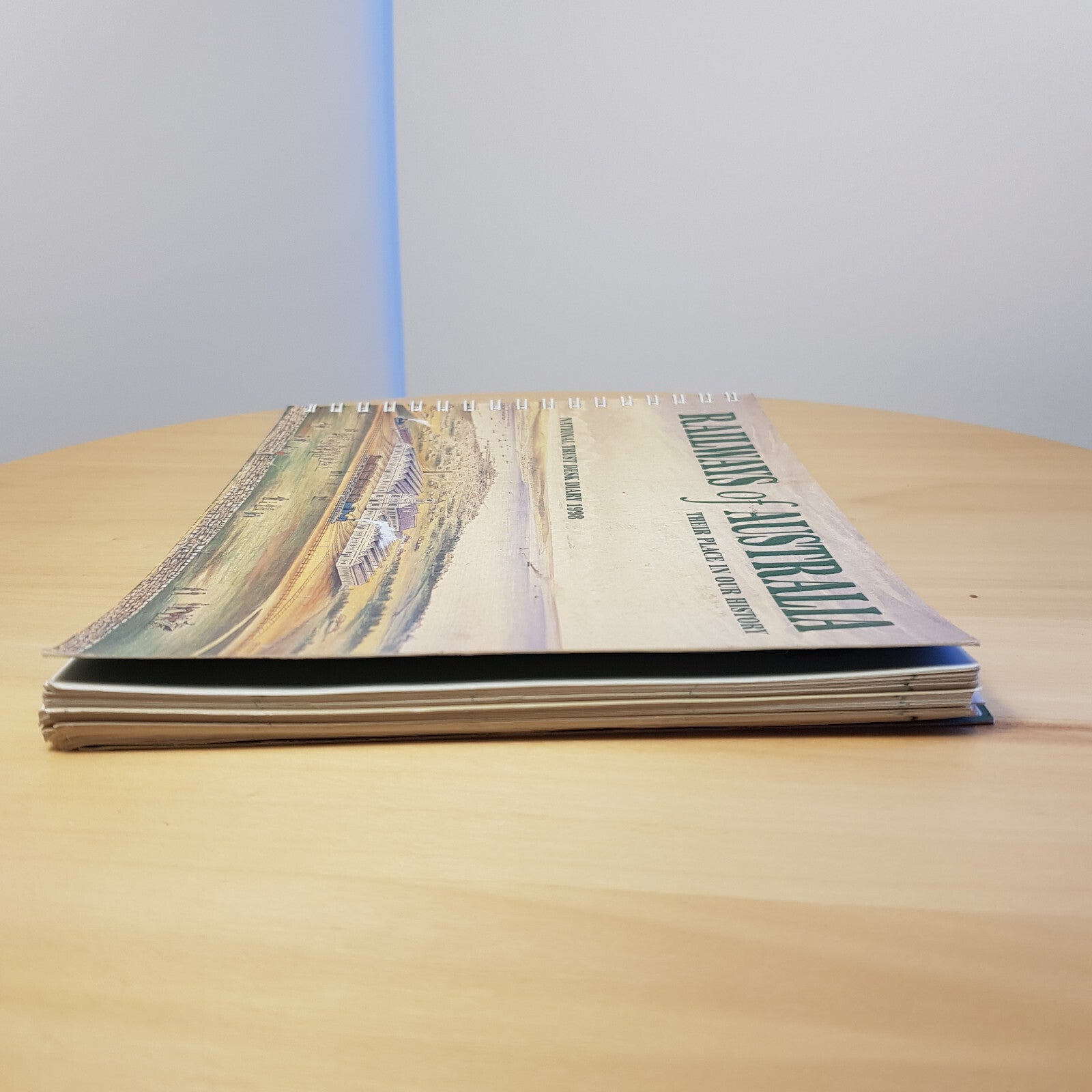 Desk diary - unused: Railways of Australia Their Place in Our History 1998 - ...