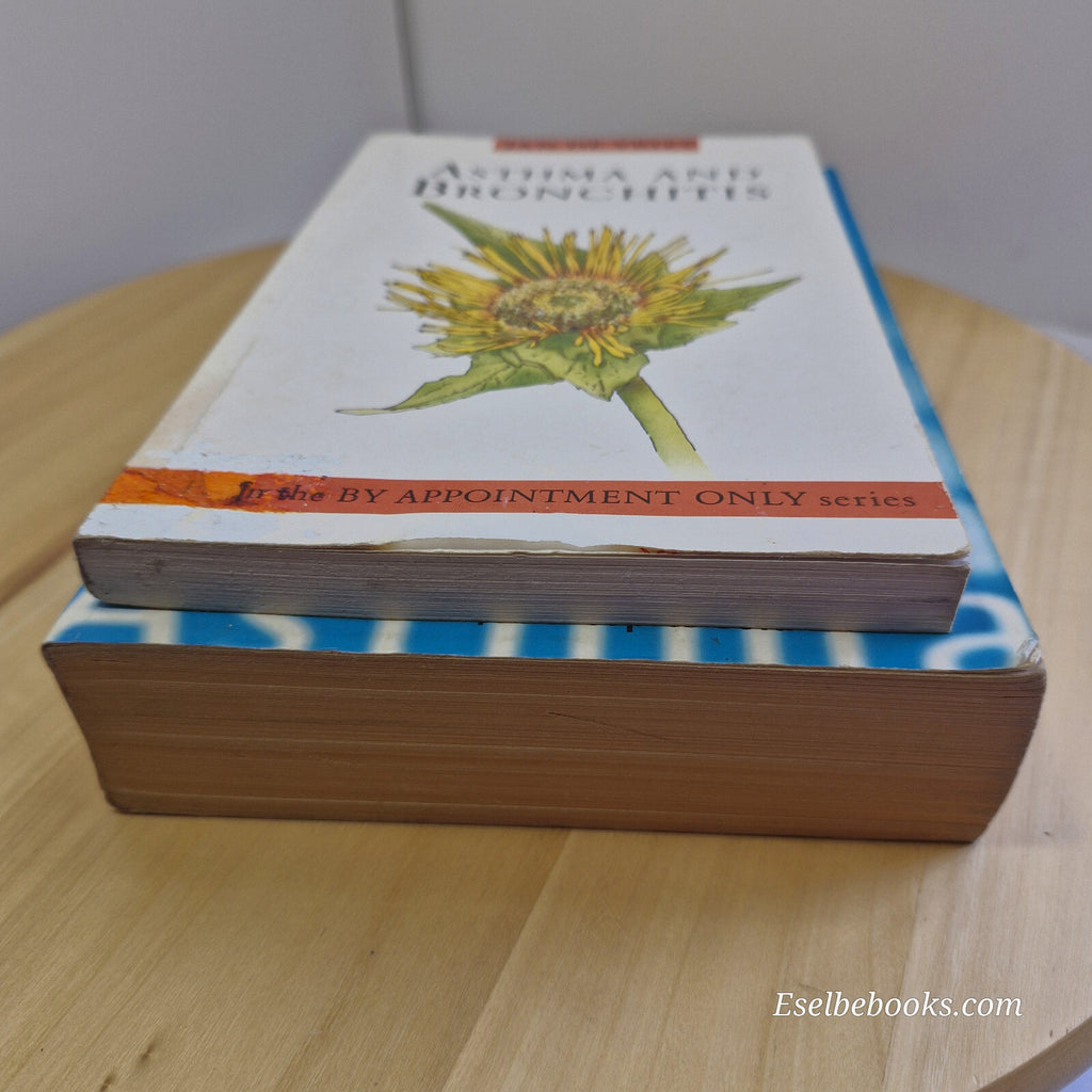 Health: 4 dealing with Asthma guides - paperback/hardback