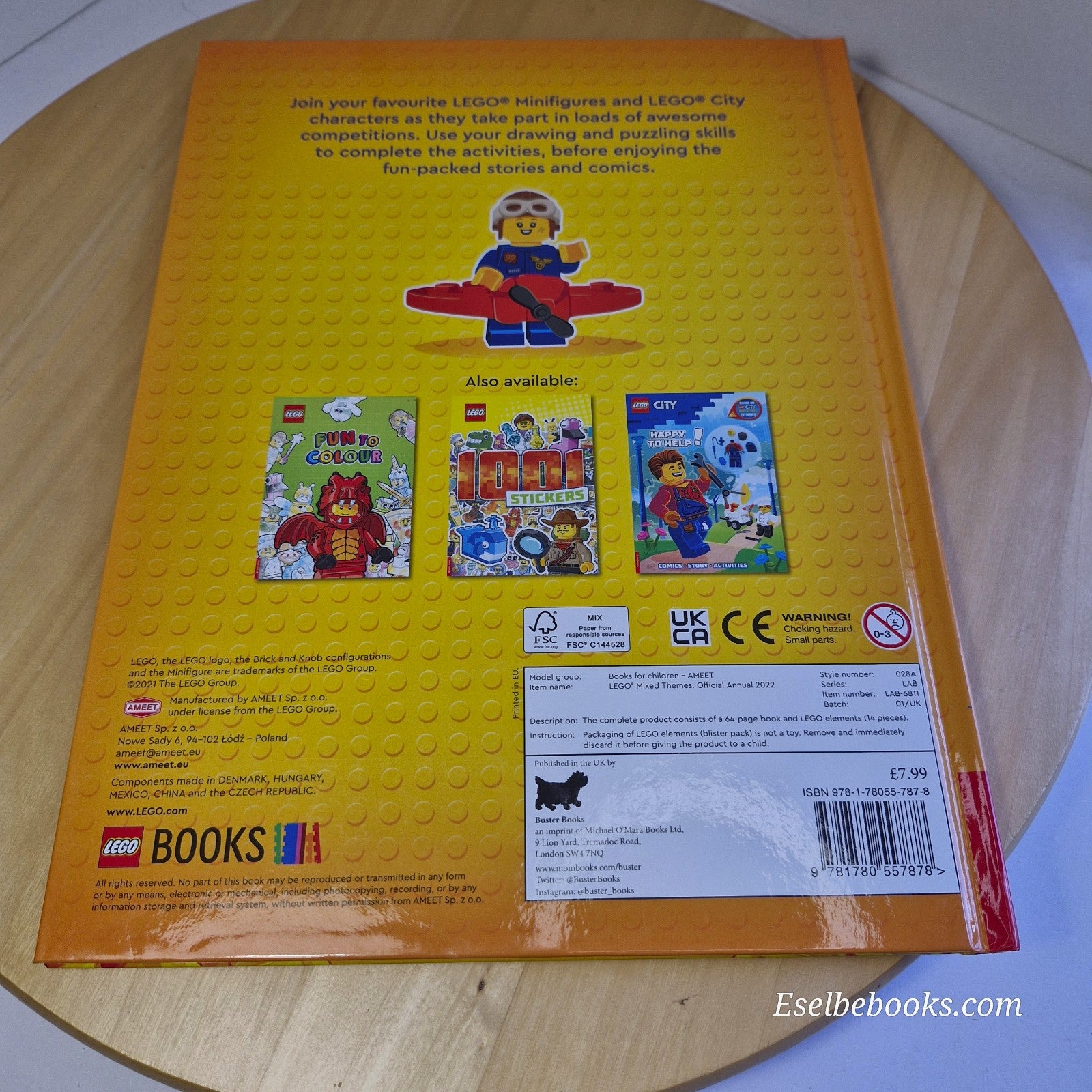 The official Lego annuals 2015; 2016; 2017; 2021; 2022 - hardbacks - NO minifigu