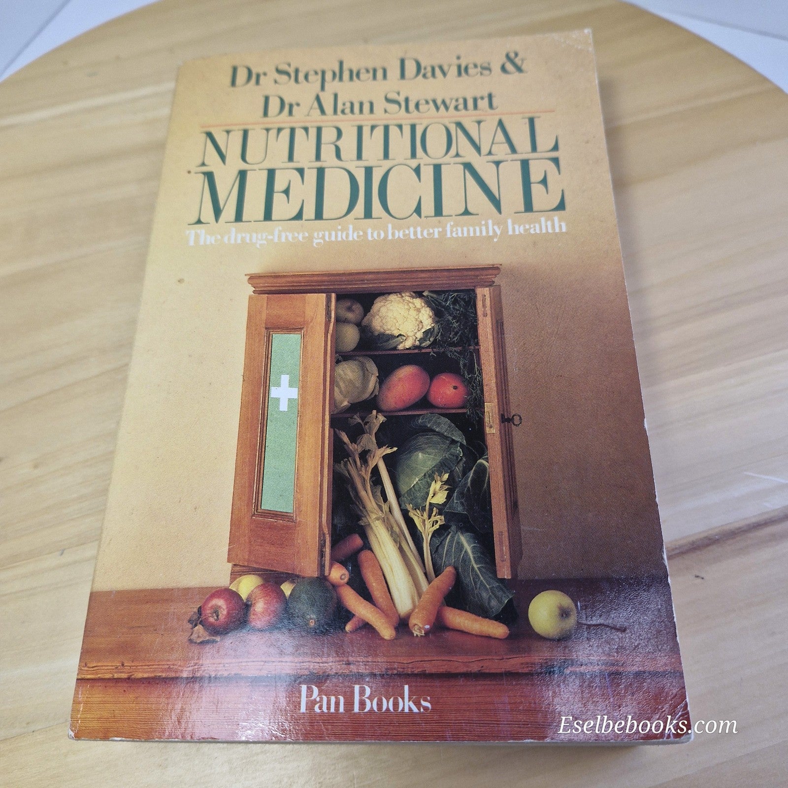 Nutritional Medicine The Drug-free Guide to Better Family Health By  Dr S Davies