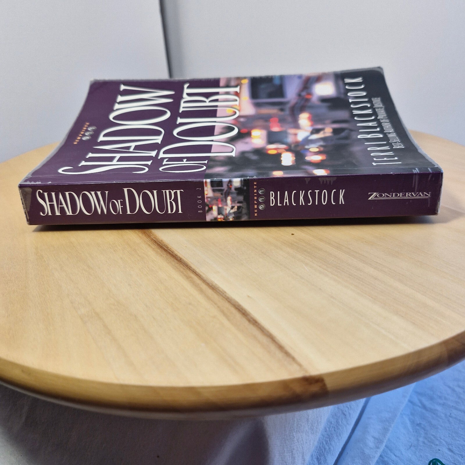 Christian mystery fiction: Shadow of Doubt By Terri Blackstock · 1998 - paper...