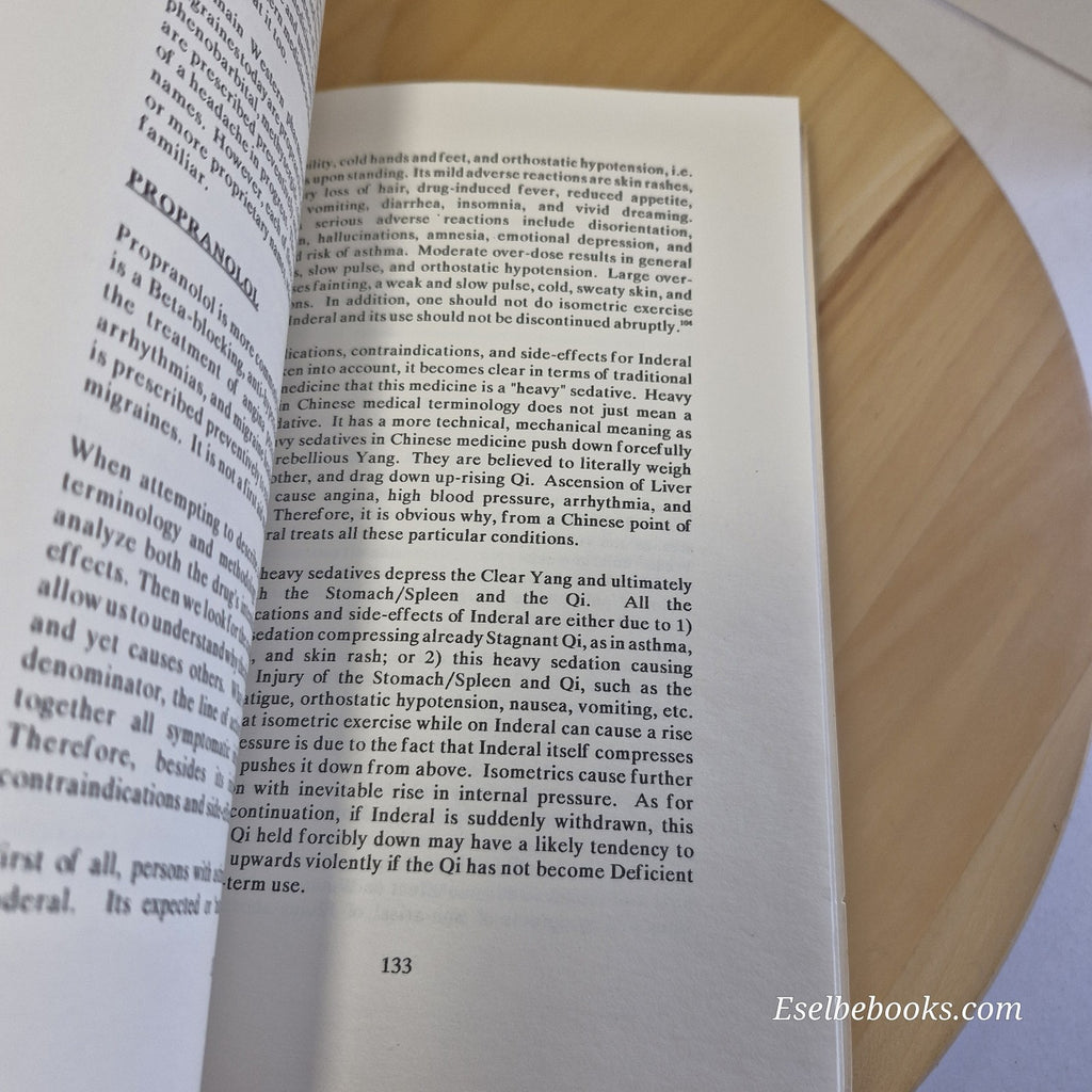 Migraines and Traditional Chinese Medicine A Layperson's Guide by Bob Flaws - pb