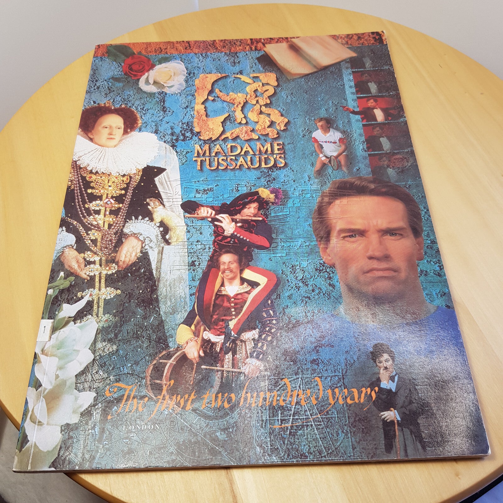 History: Madame Tussaud's - the first 200 years - 1996 - paperback