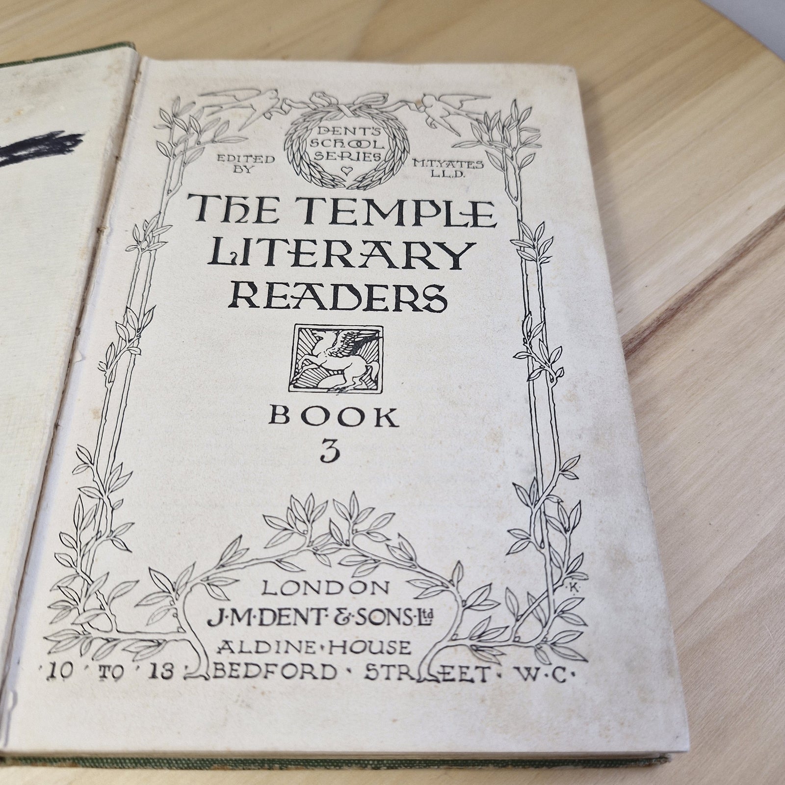 Vintage hardback: The Temple Literary Readers 3 - hardback