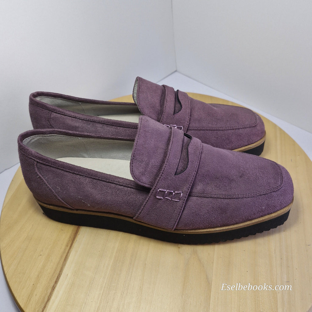 WA Oriental Traffic dark plum suede loafers - size 40 with black rubber soles