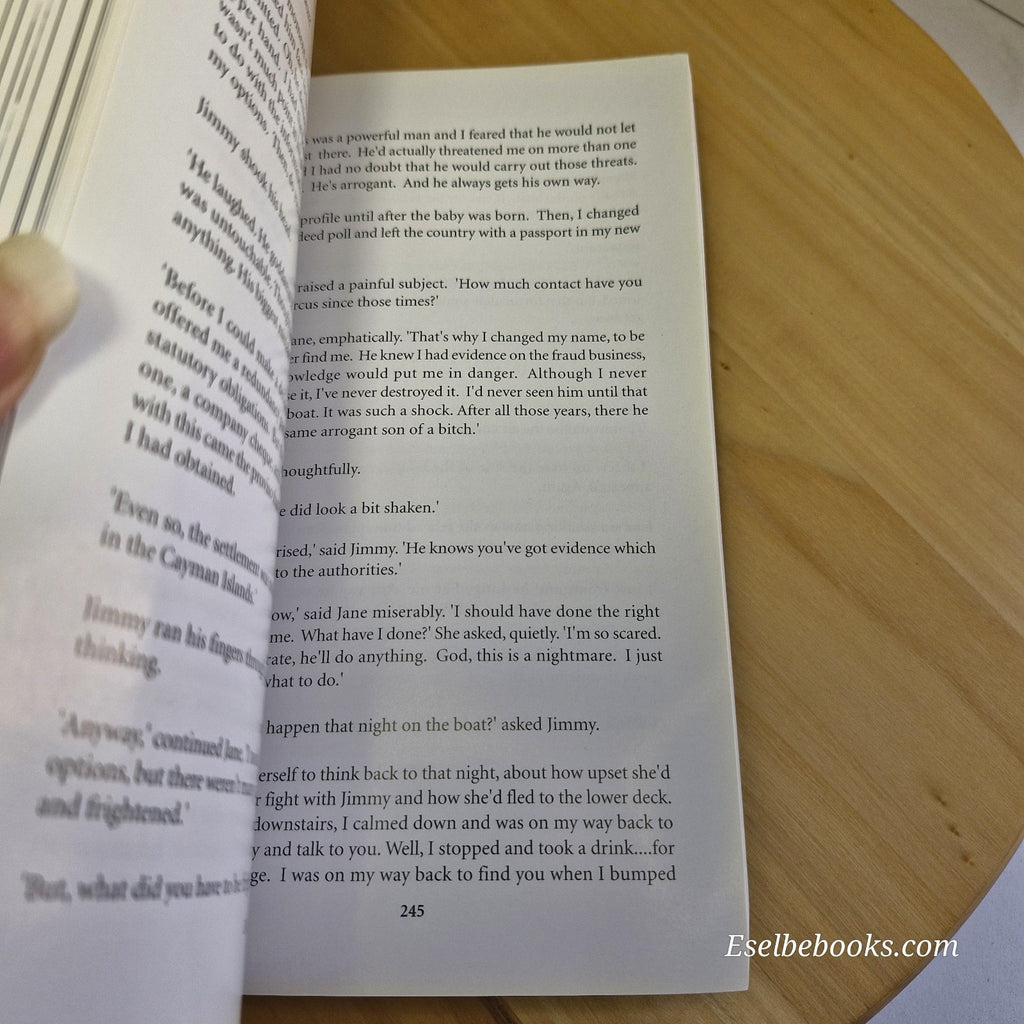 Shanghai Cocktail by Lucinda Lee Austin - paperback