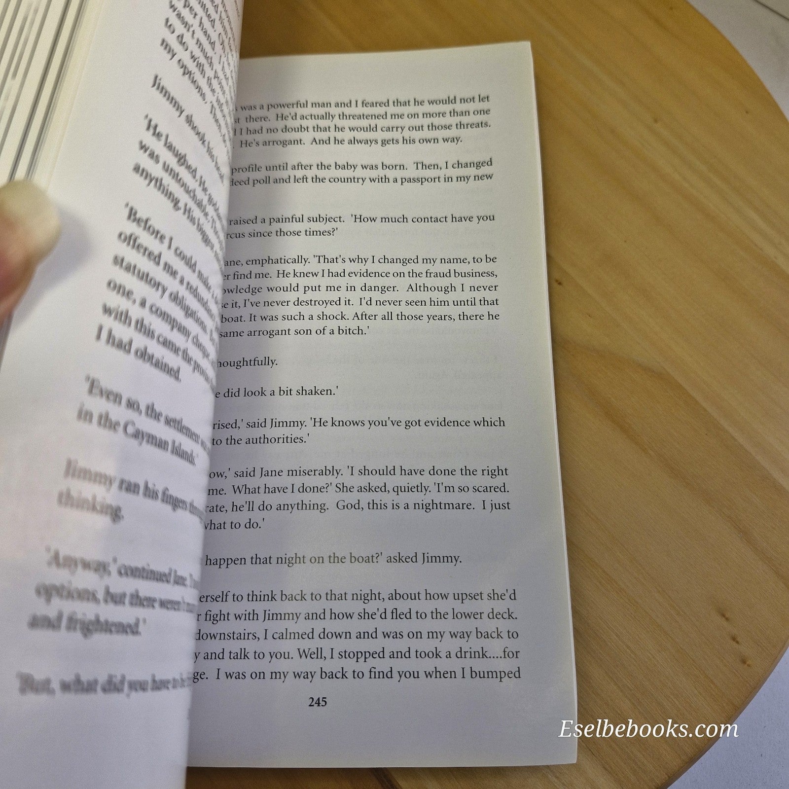 Shanghai Cocktail by Lucinda Lee Austin - paperback