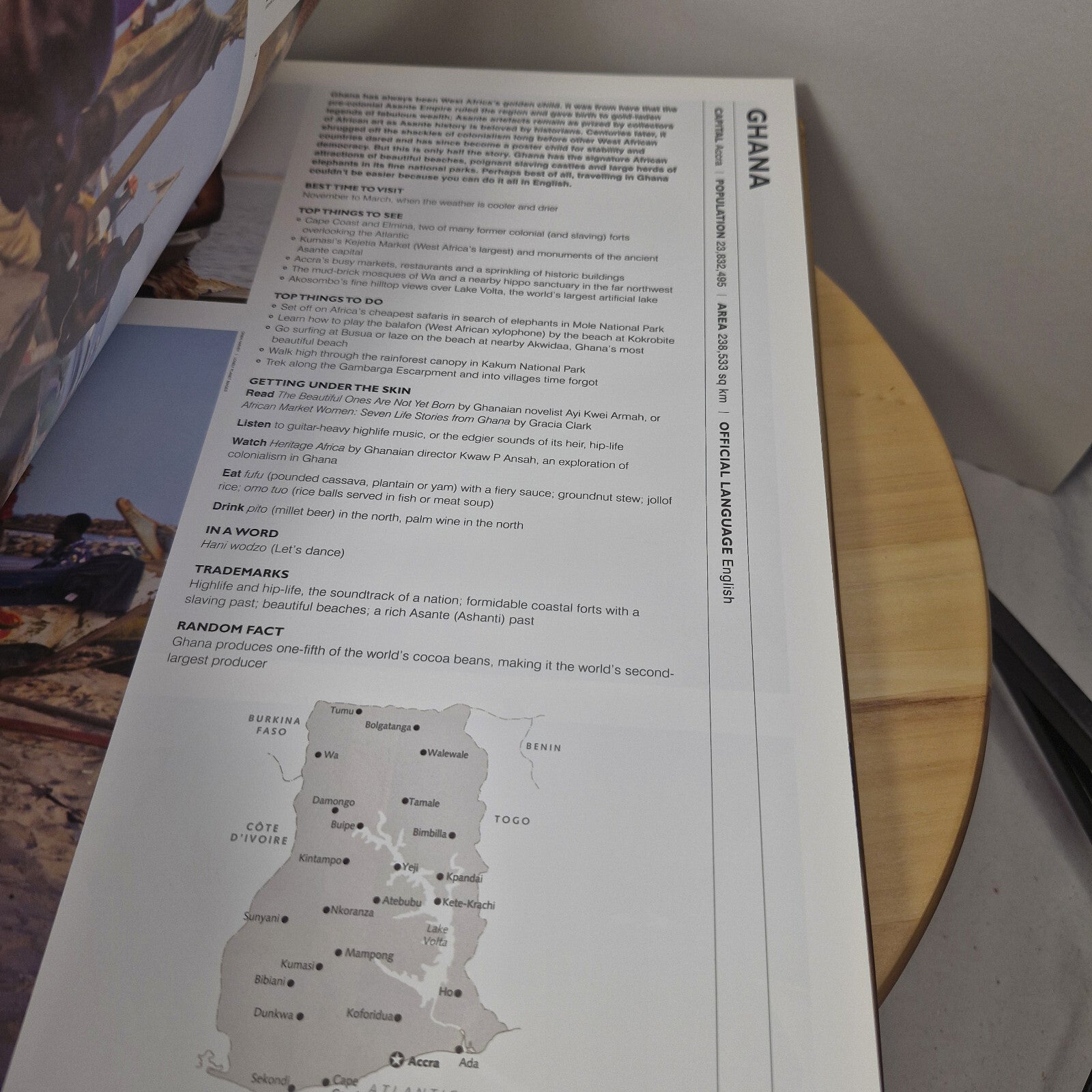 Lonely Planet's The Travel Book A Journey Through Every Country in the World ...