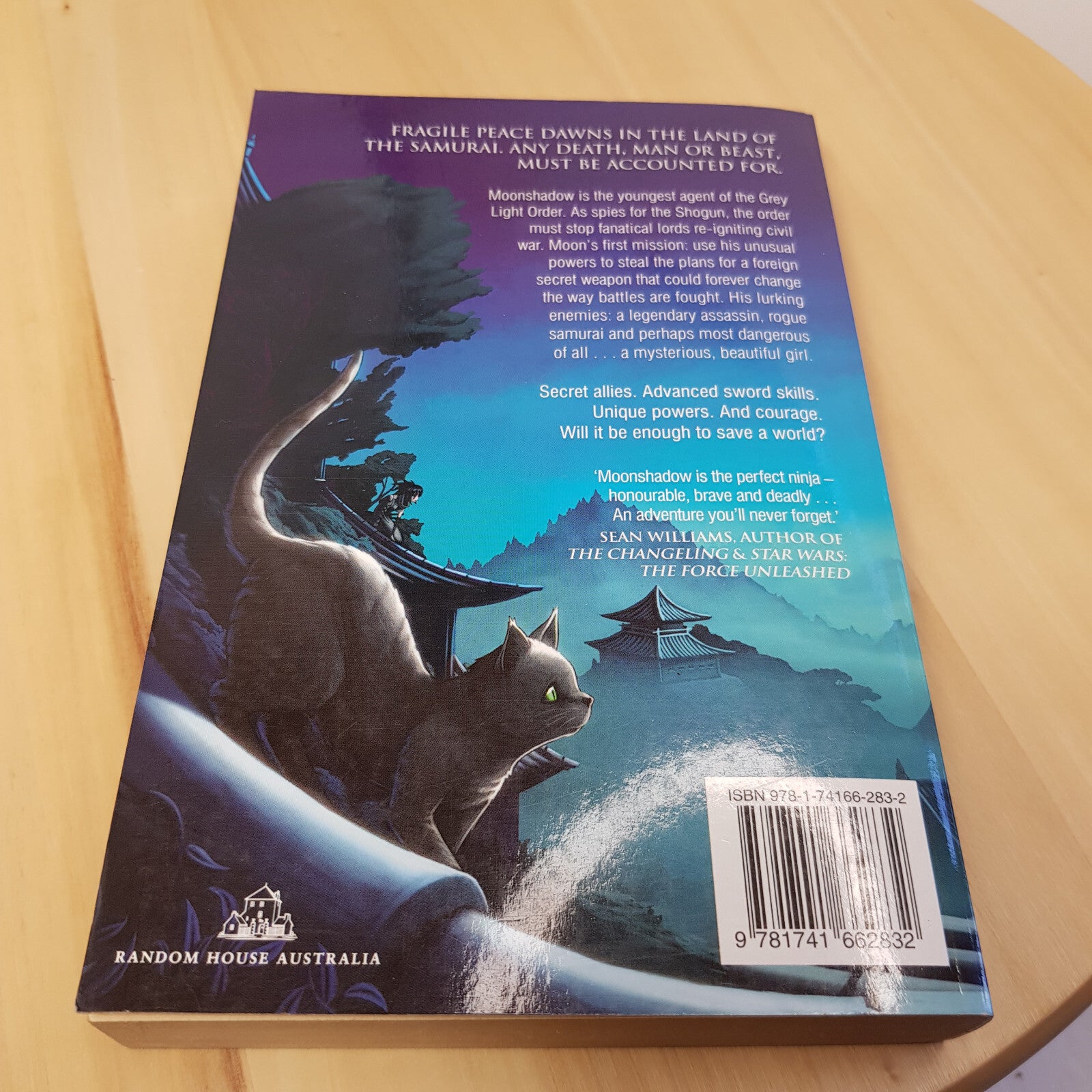 Moonshadow 1: Eye of the Beast By Simon Higgins · 2010 - paperback