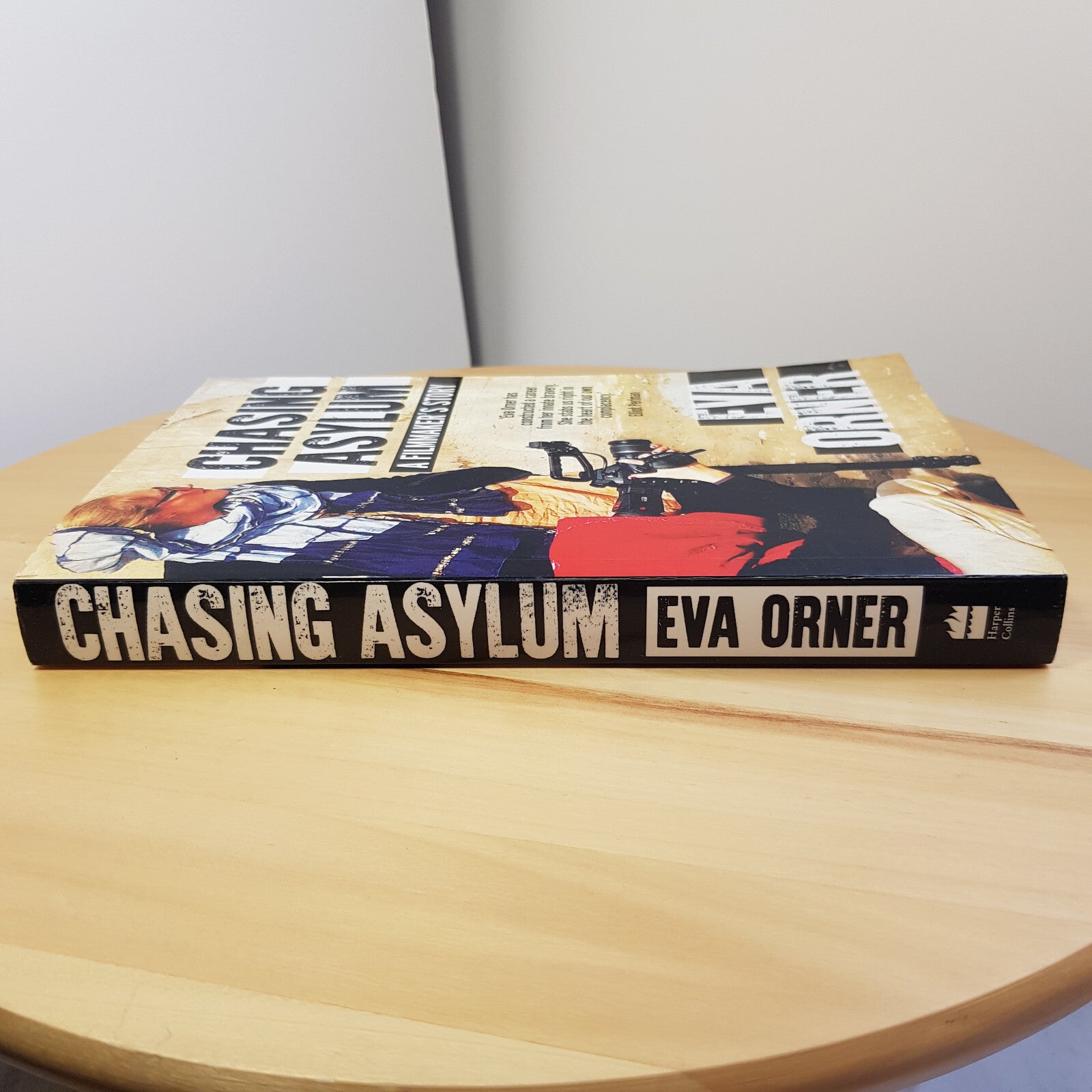 Australian autobiography - Chasing Asylum By Eva Orner · 2016 - paperback