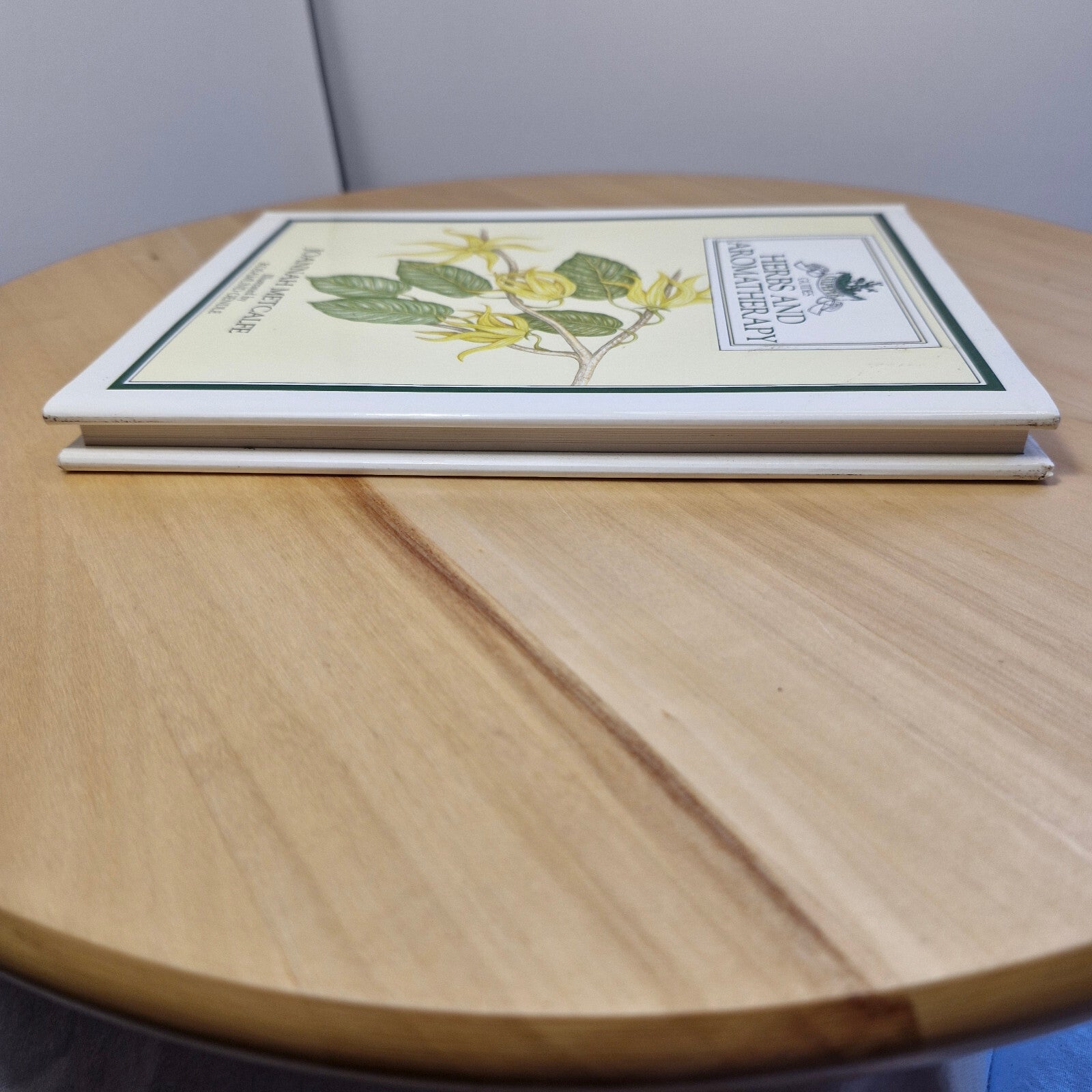 Health: Herbs and Aromatherapy By Joannah Metcalfe · 1993 - vintage hardback ...
